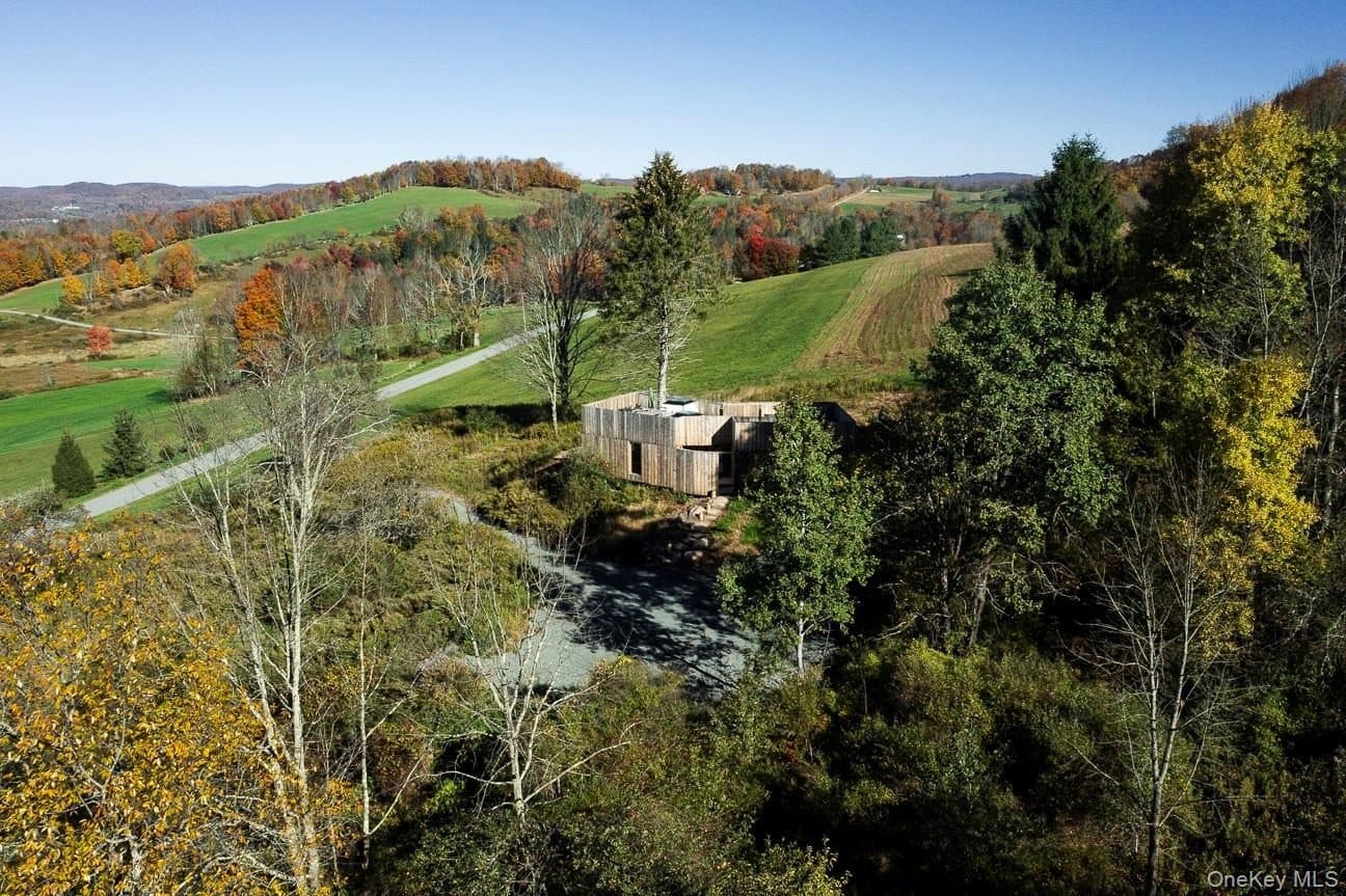 102 Radio Tower Road — photo 4