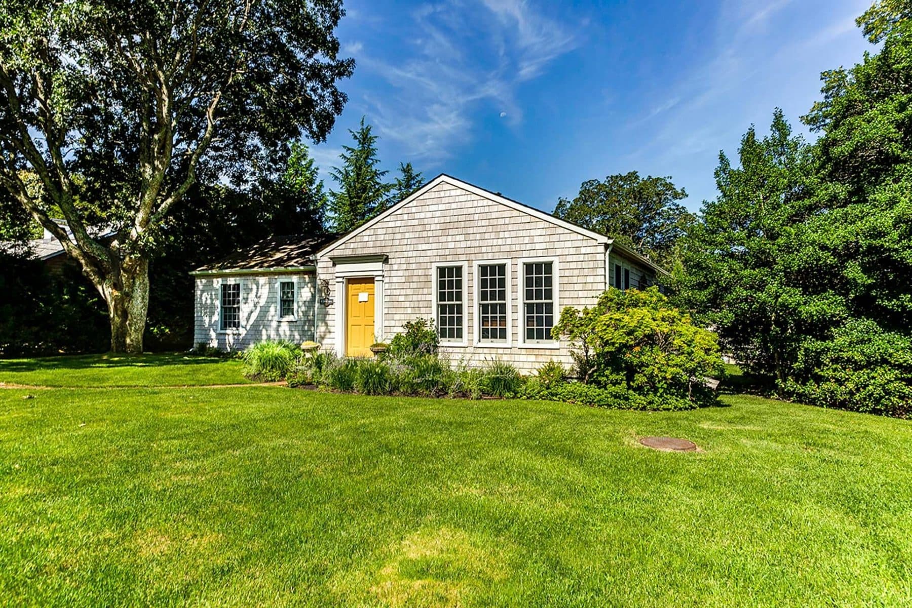 11 Sims Avenue — photo 2
