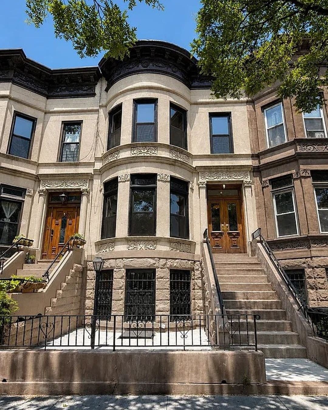 1137 Park Place