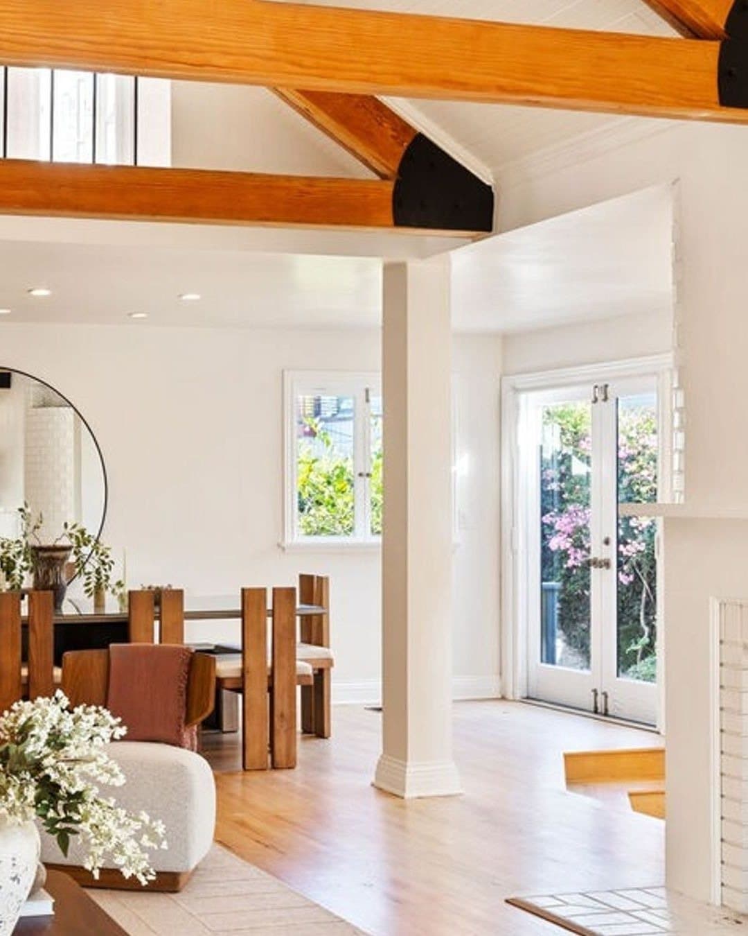 12 Rose Avenue — photo 2