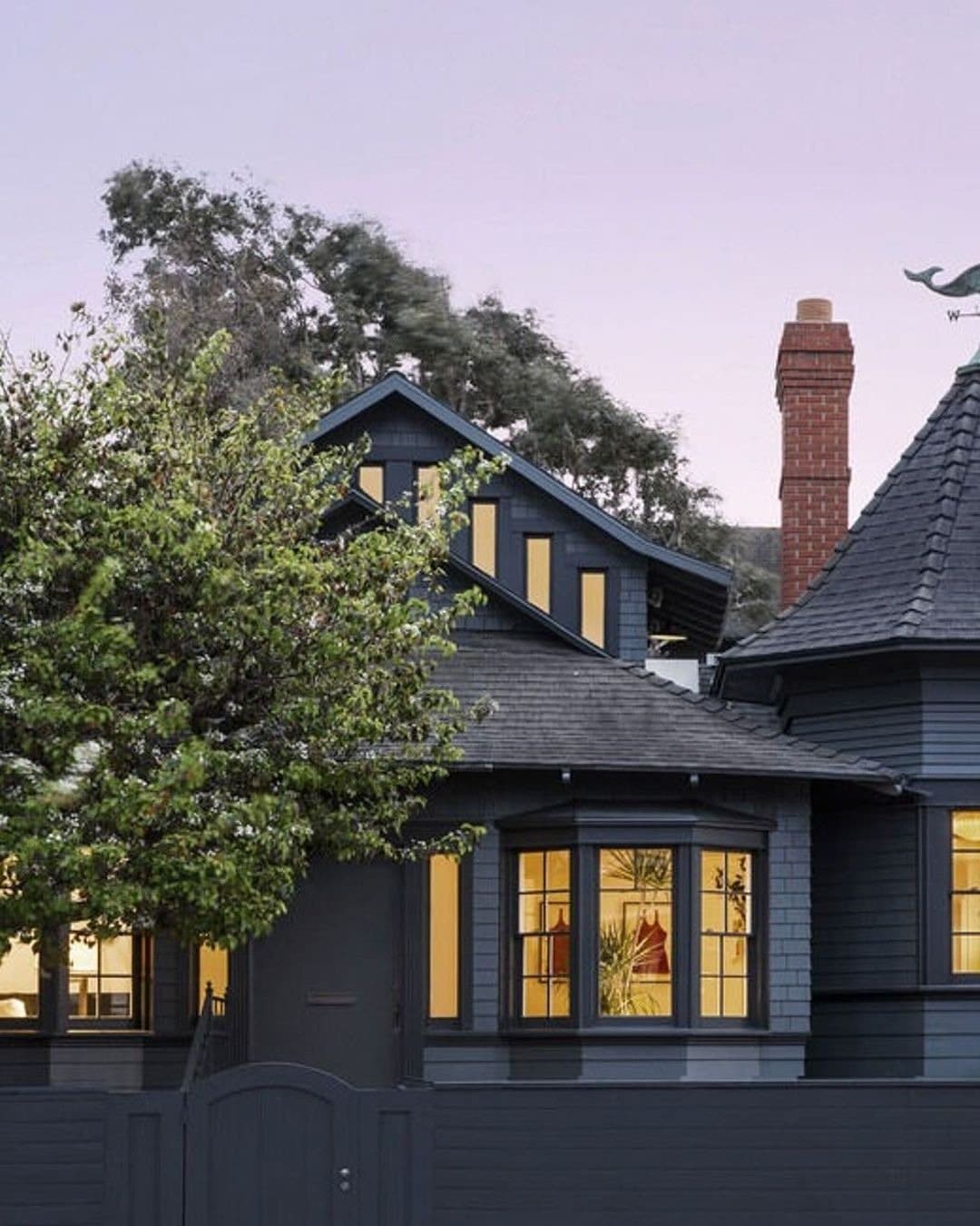 12 Rose Avenue — photo 3