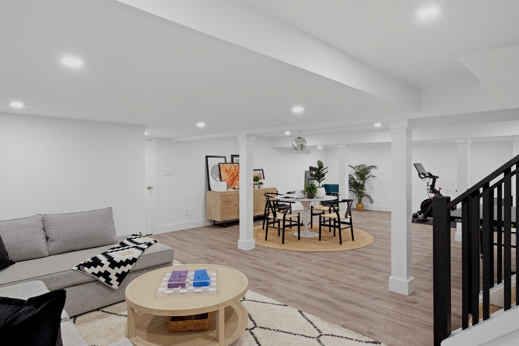 12 Surrey Court — photo 17