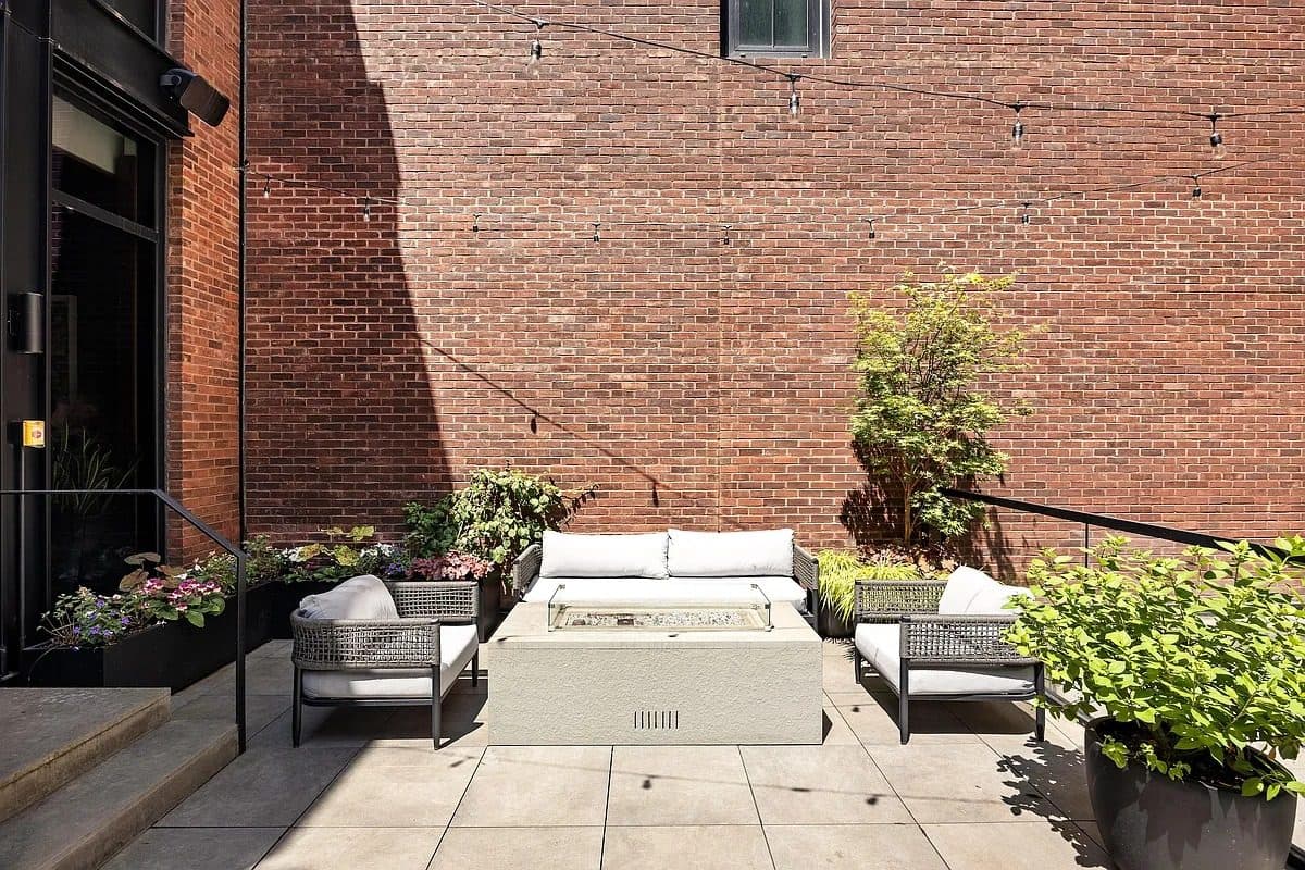 121 Leroy Street — photo 6