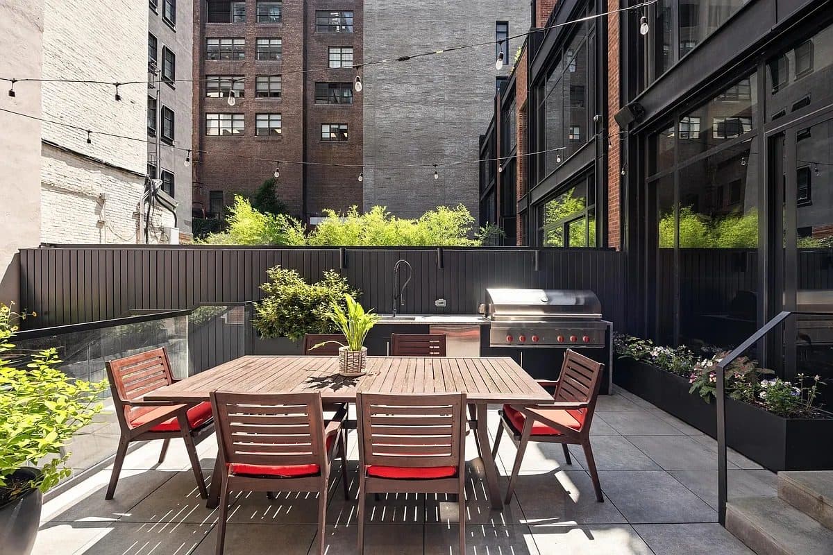 121 Leroy Street — photo 7