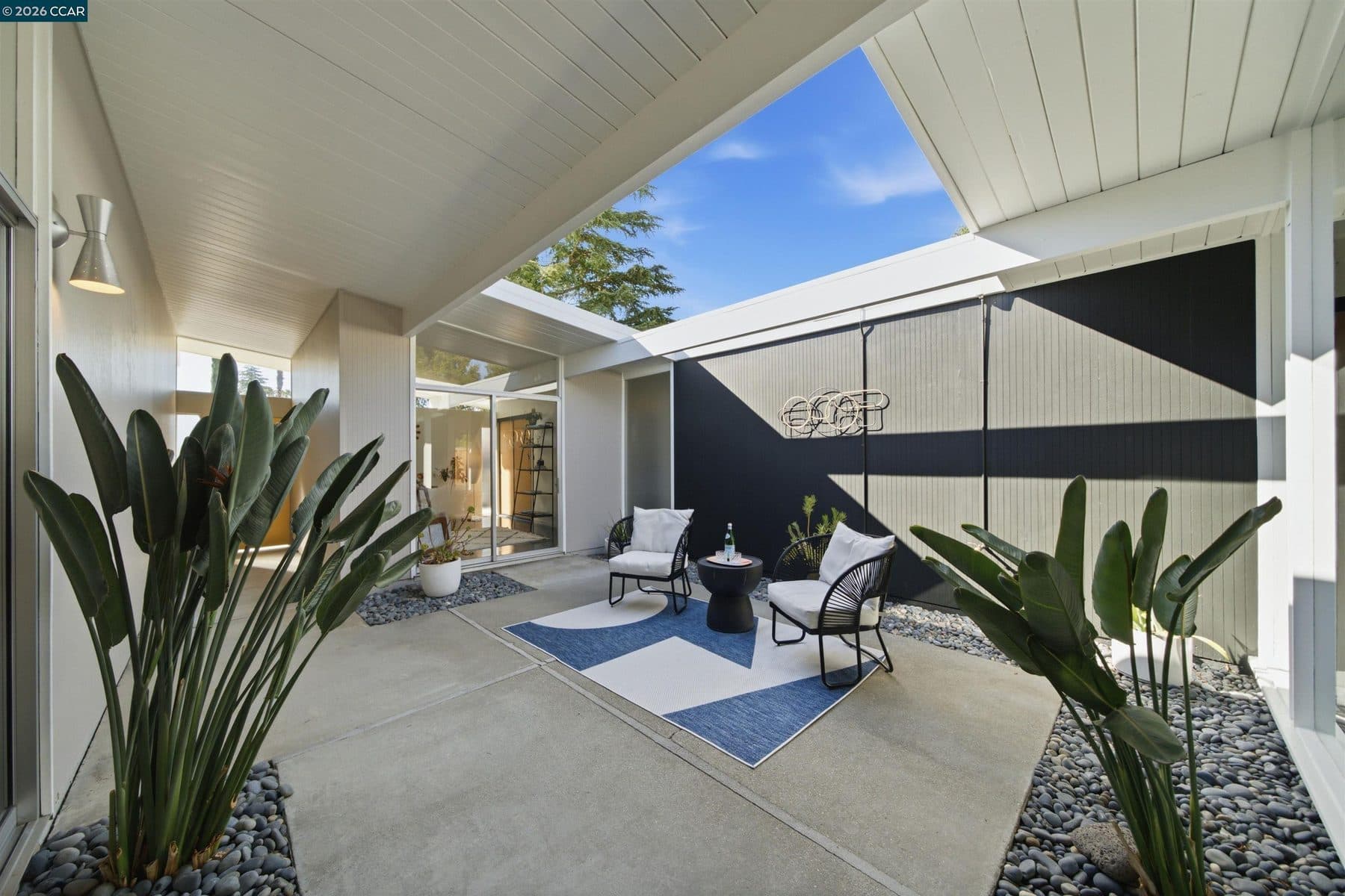 1279 Lancashire Drive — photo 7