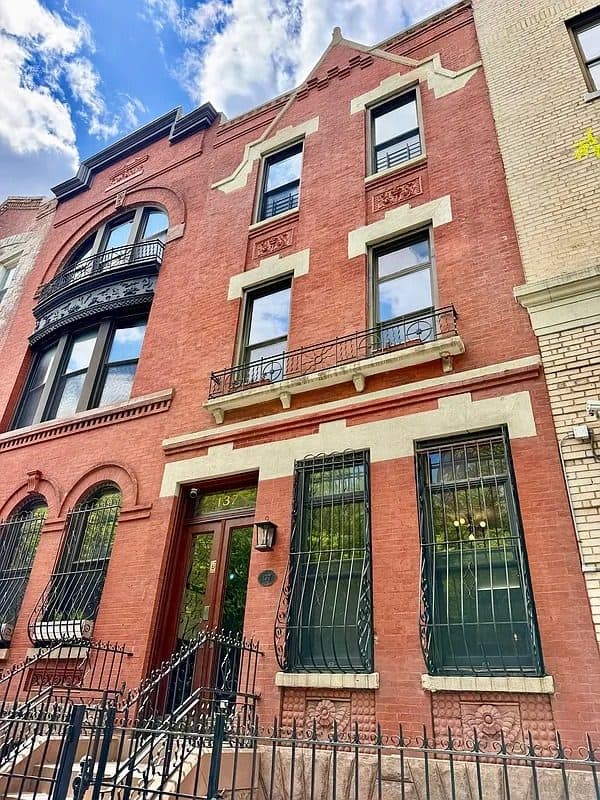 137 Manhattan Avenue #1 — photo 1