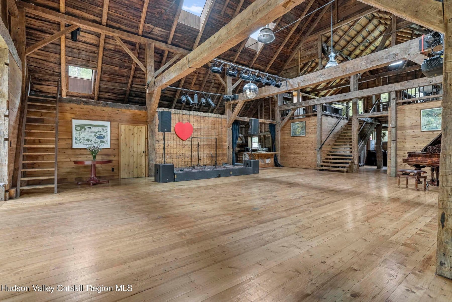 1389 Highway 212 — photo 43