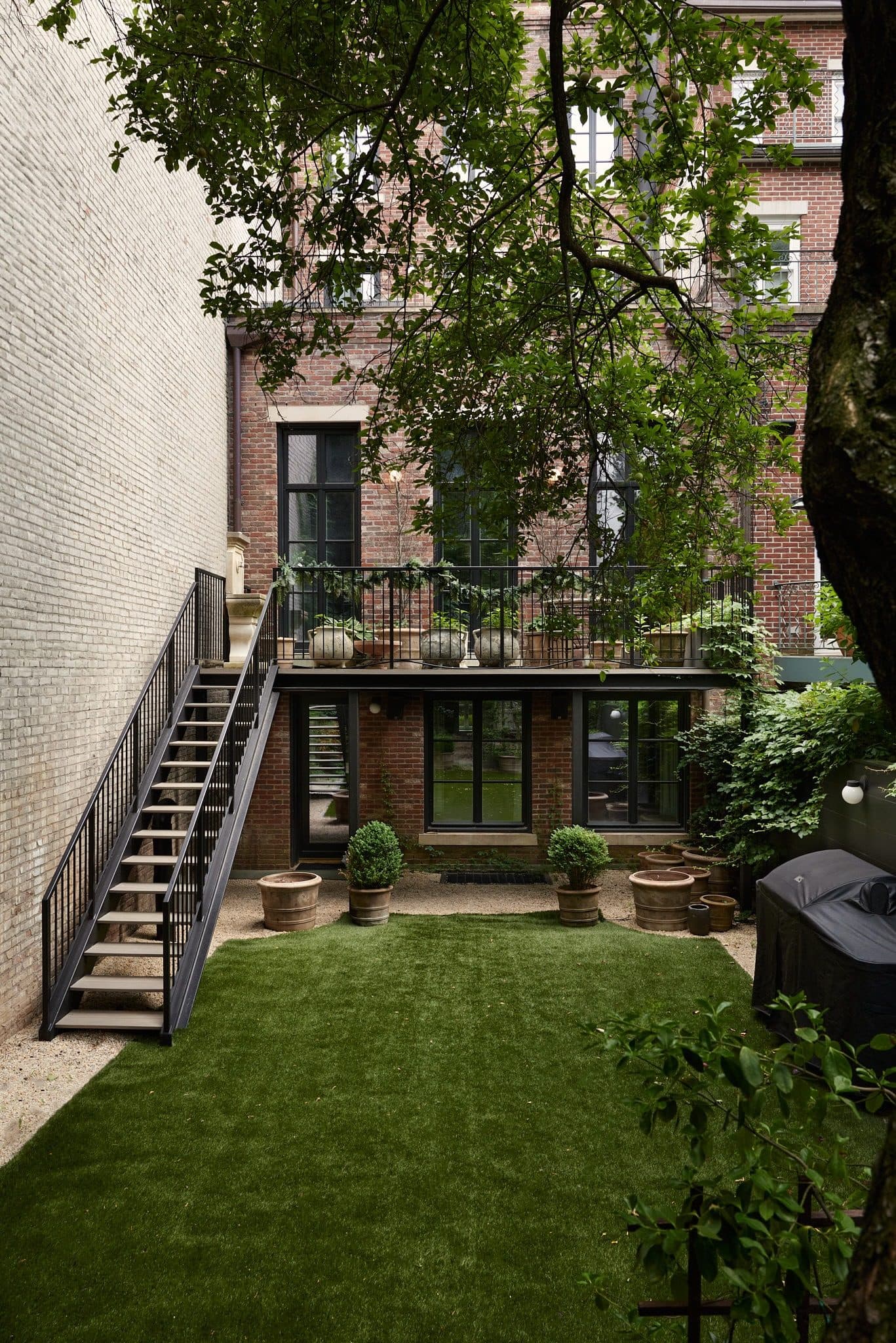 14 Saint Luke's Place — photo 31