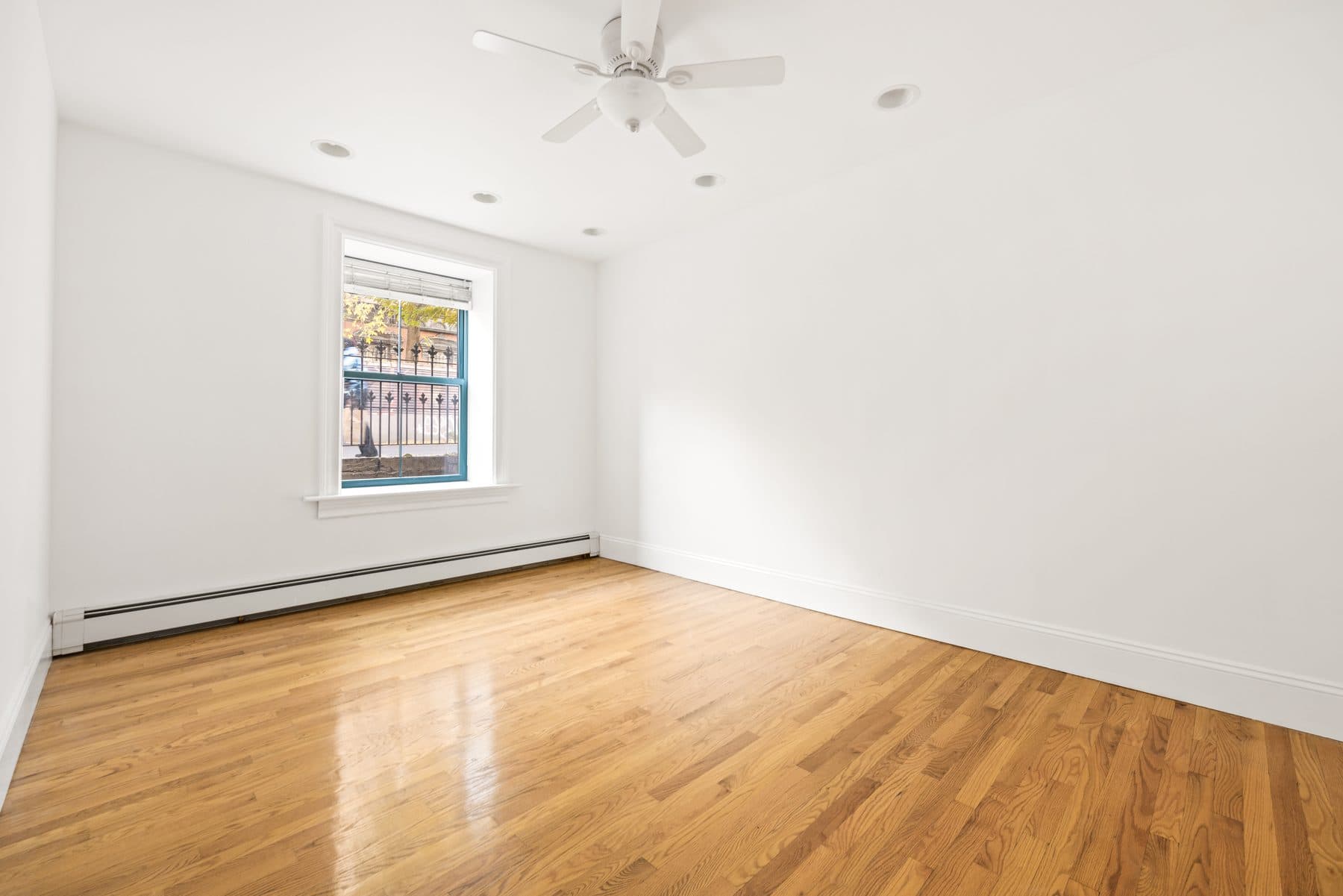 146 Hoyt Street — photo 18