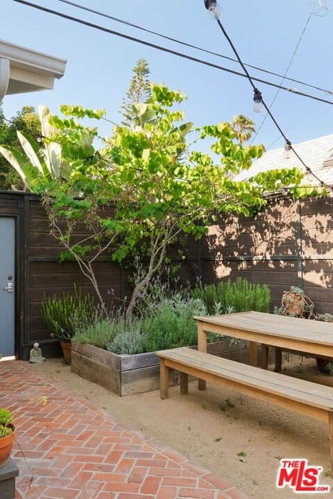 1670 Electric Avenue — photo 37