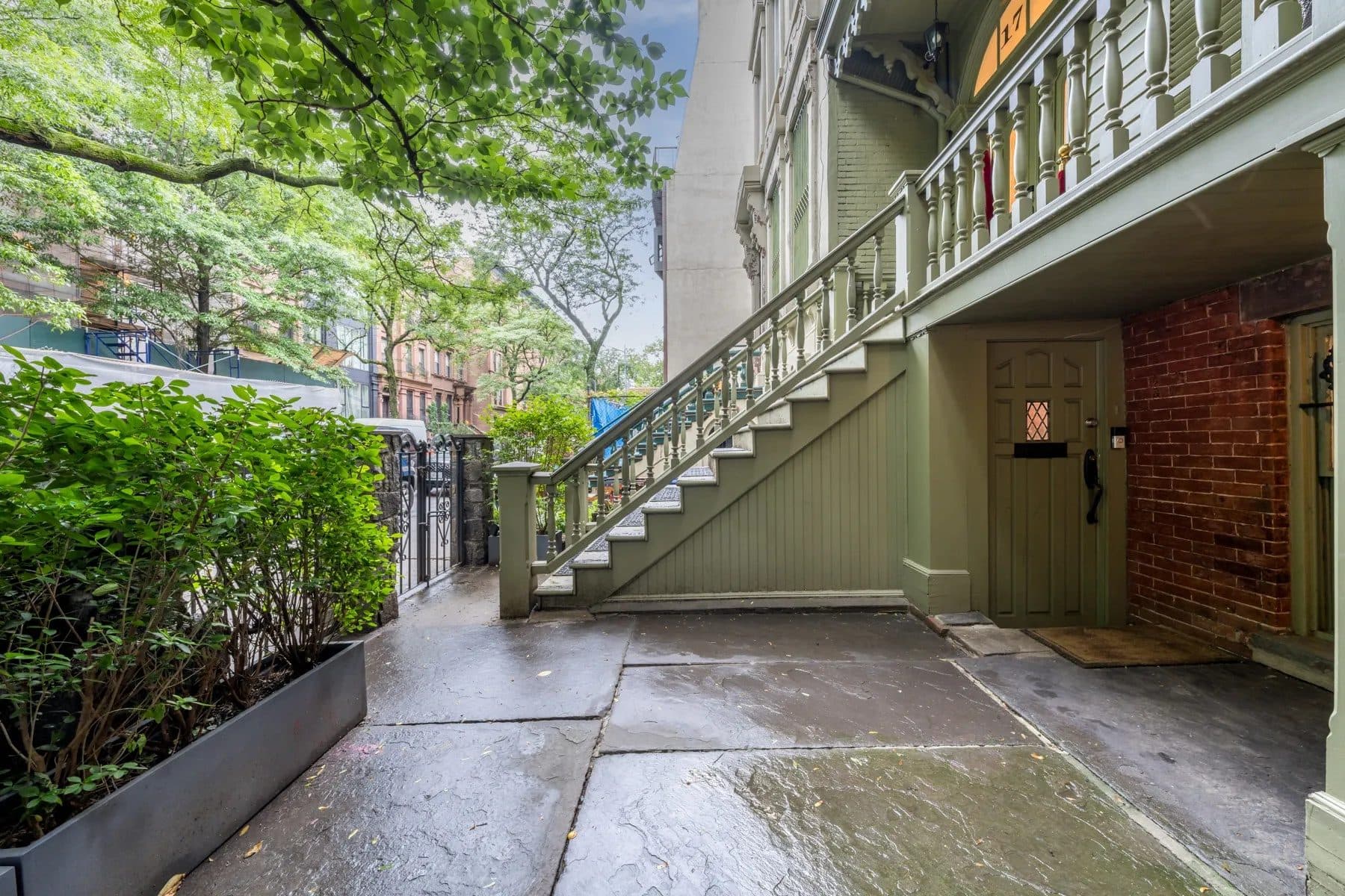 17 East 128th Street — photo 3