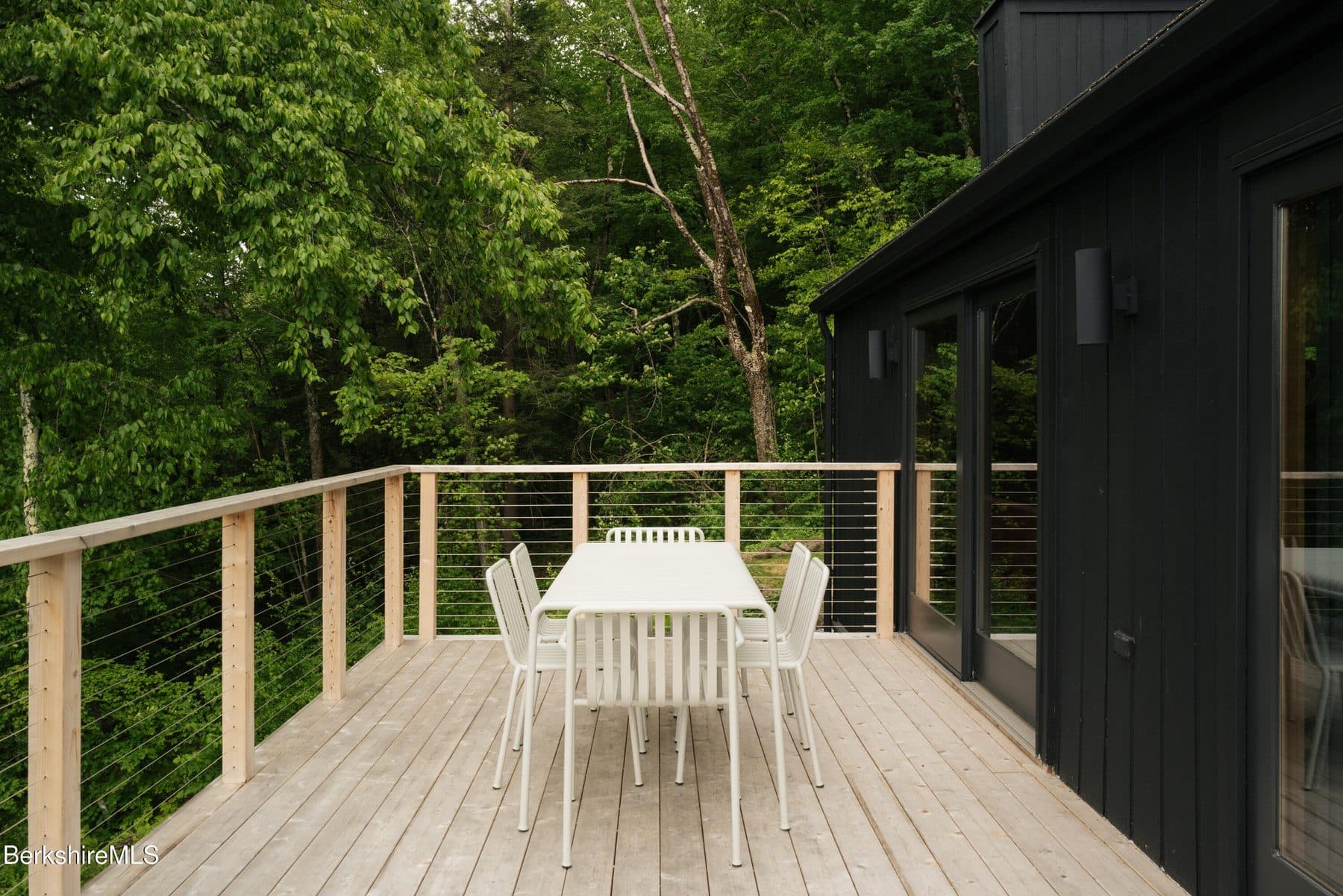 18 Hilltop Road — photo 10