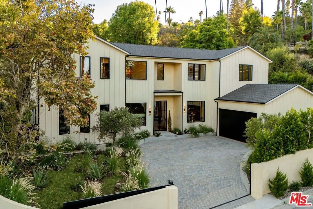 18100 Karen Drive — photo 2