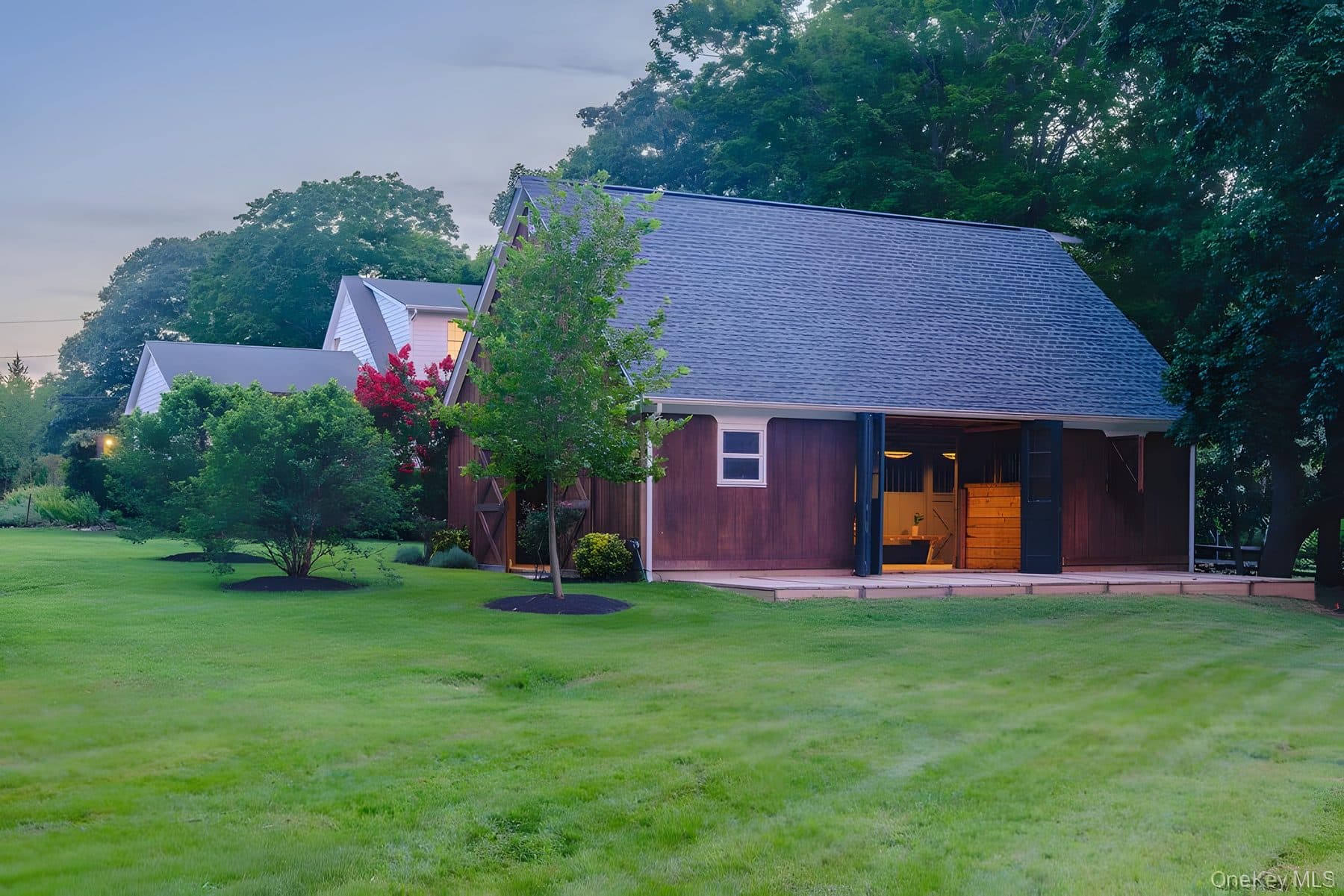 184 Phillips Lane — photo 36