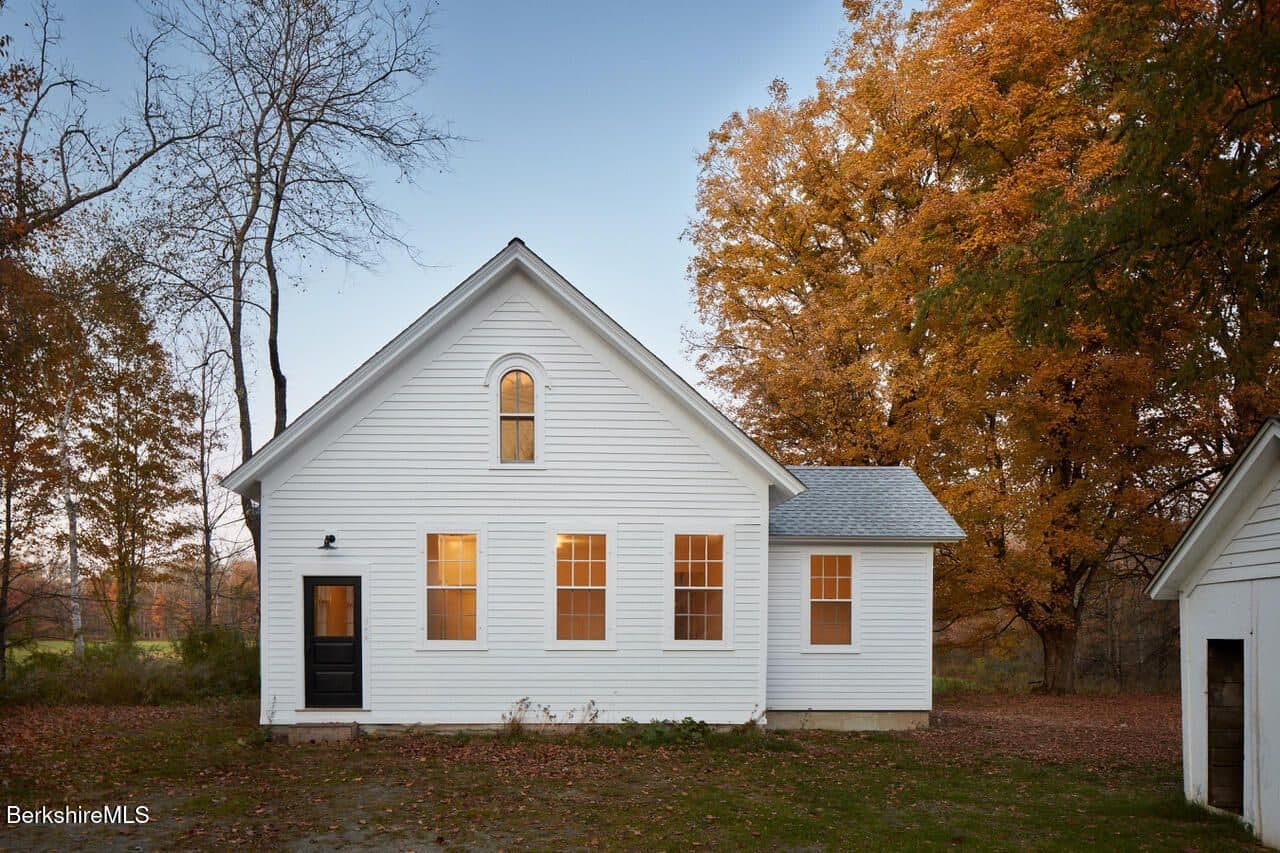 190 Egremont Plain Road — photo 1
