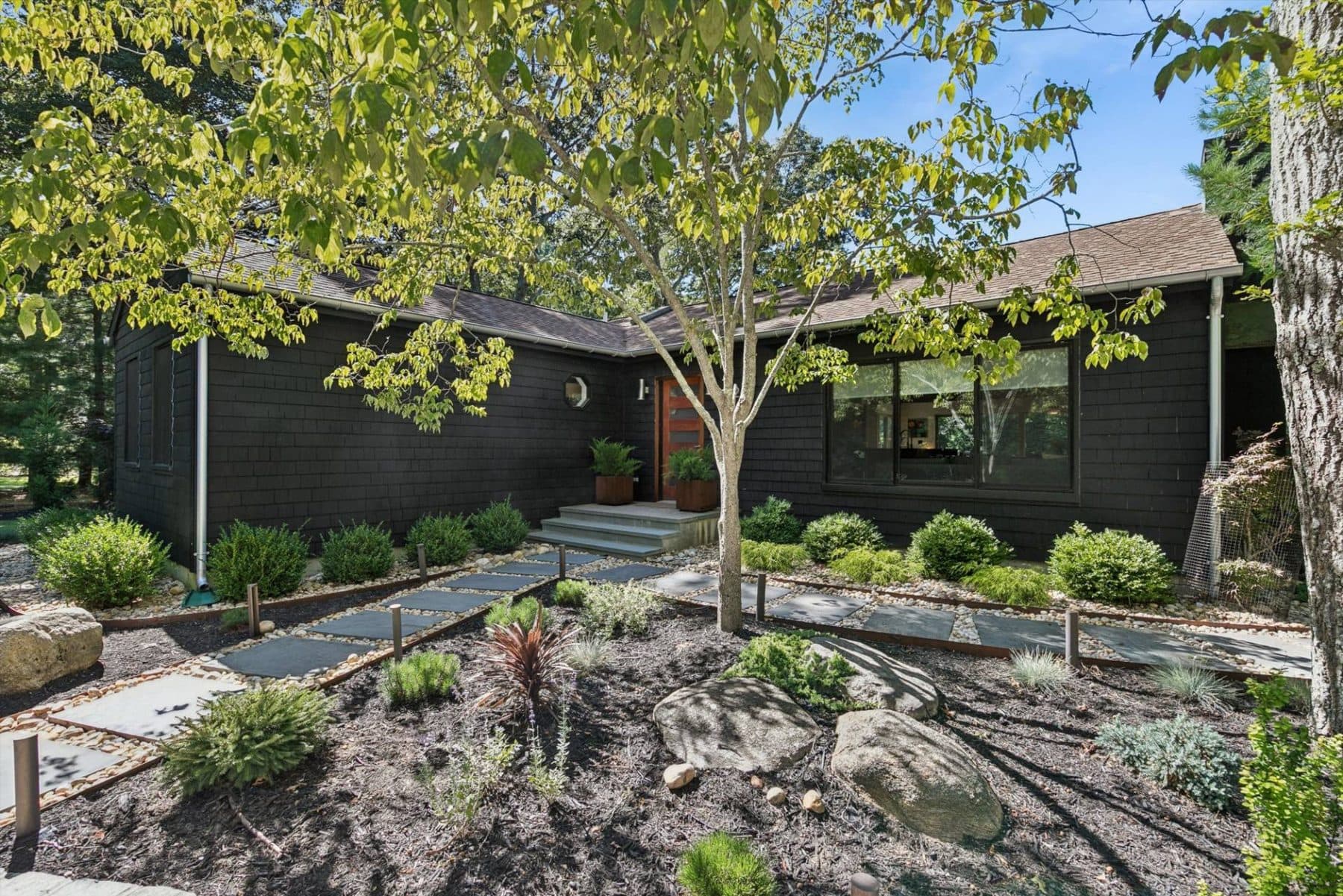 2 Locust Drive — photo 6