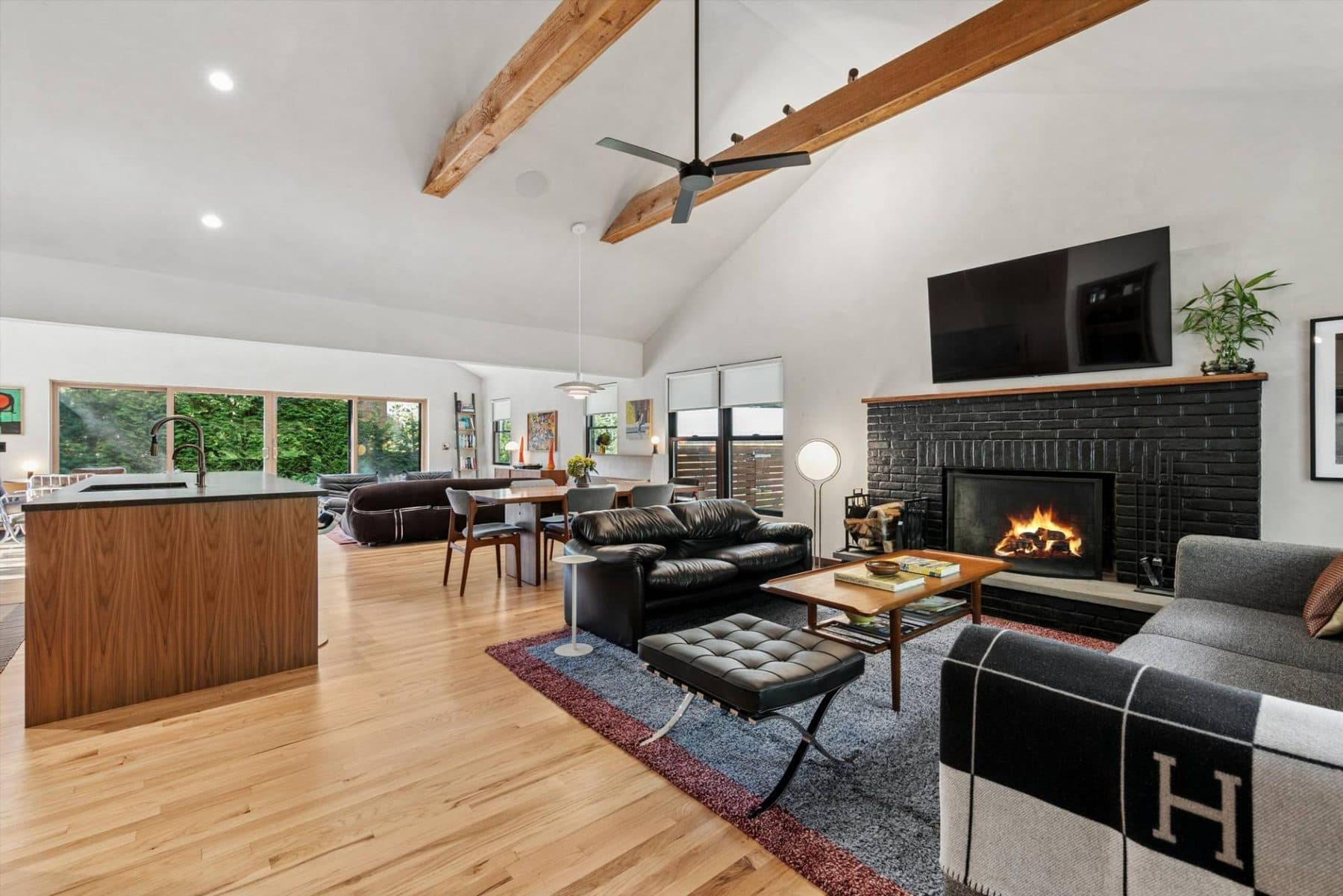 2 Locust Drive — photo 17