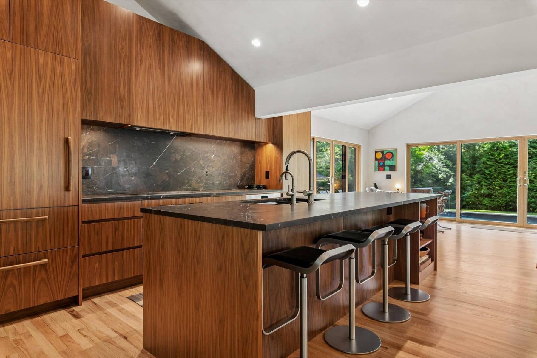 2 Locust Drive — photo 25