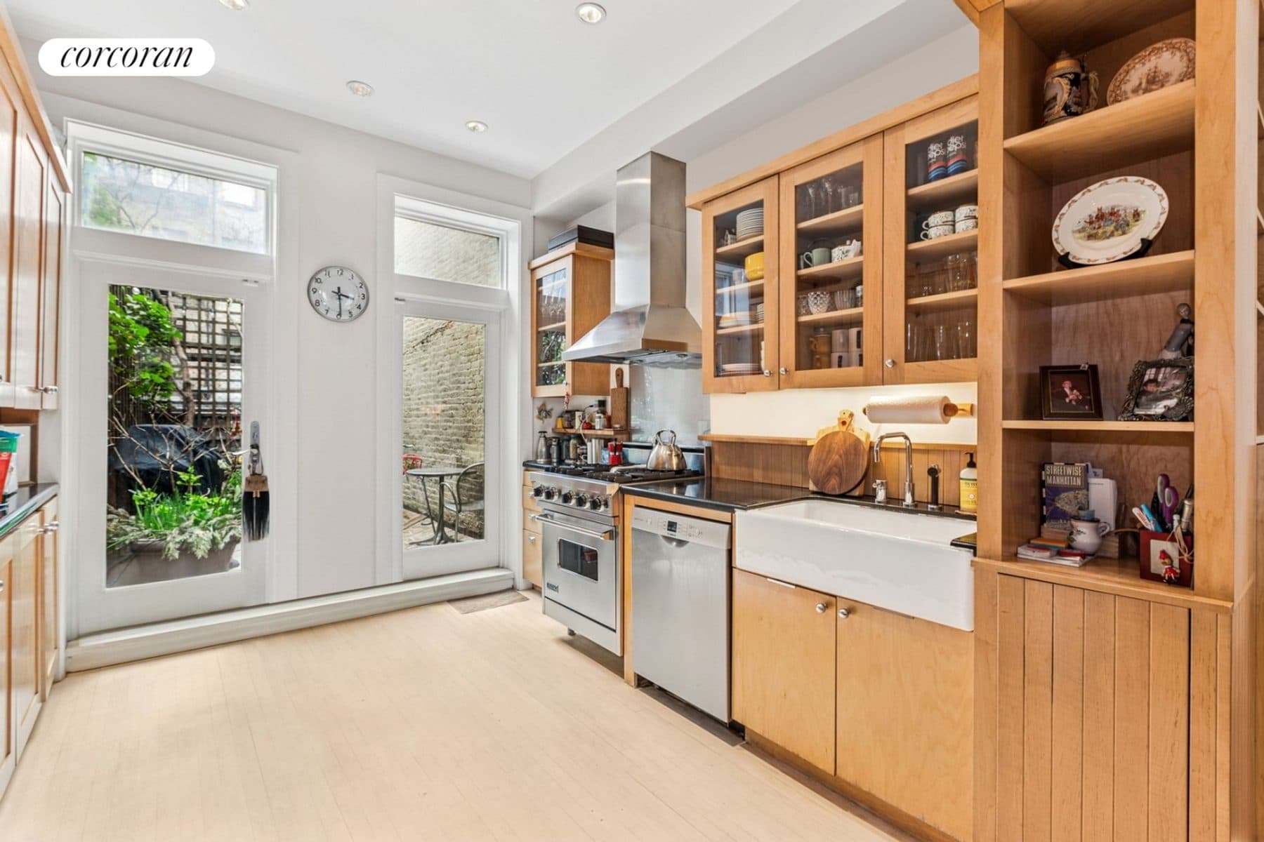 207 East 31st Street — photo 9
