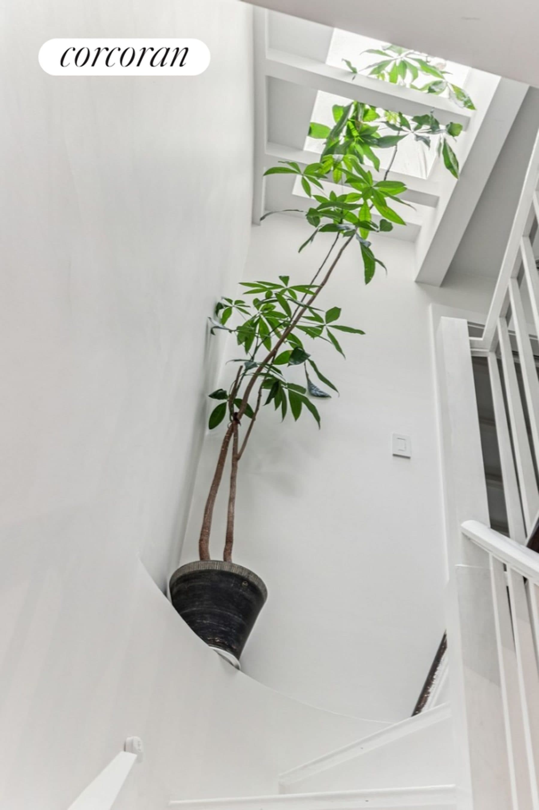 207 East 31st Street — photo 17
