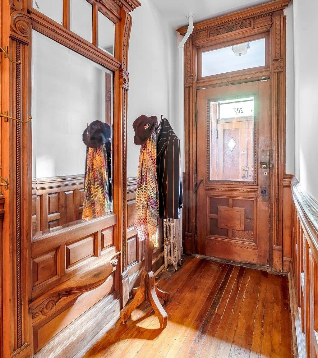 207 Edgecombe Avenue — photo 1