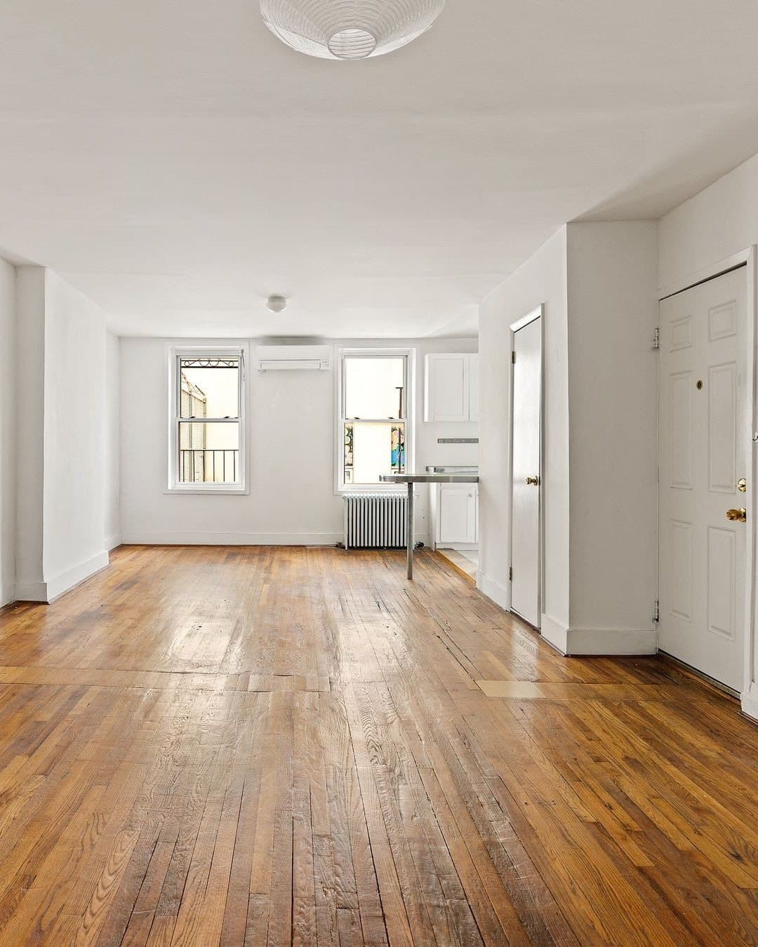 210 Hoyt Street — photo 4
