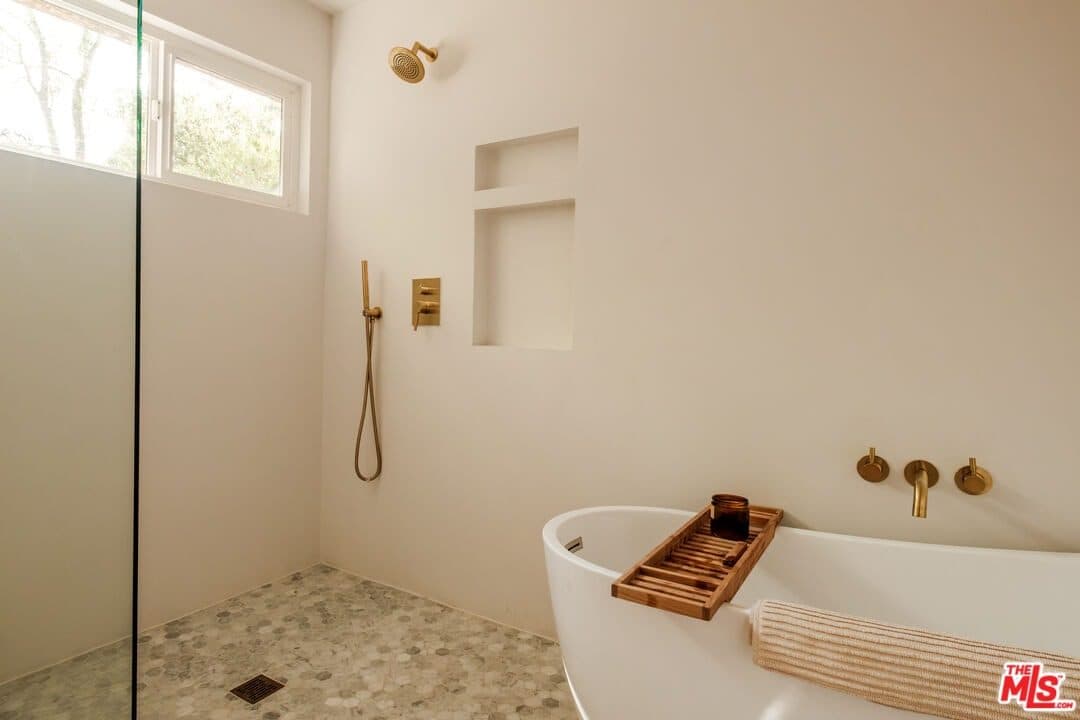21269 Entrada Rd — photo 43