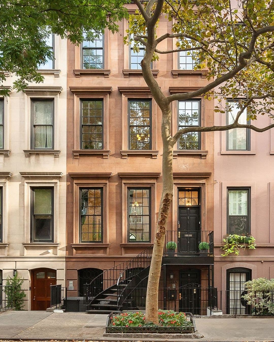 222 East 61st Street — photo 1