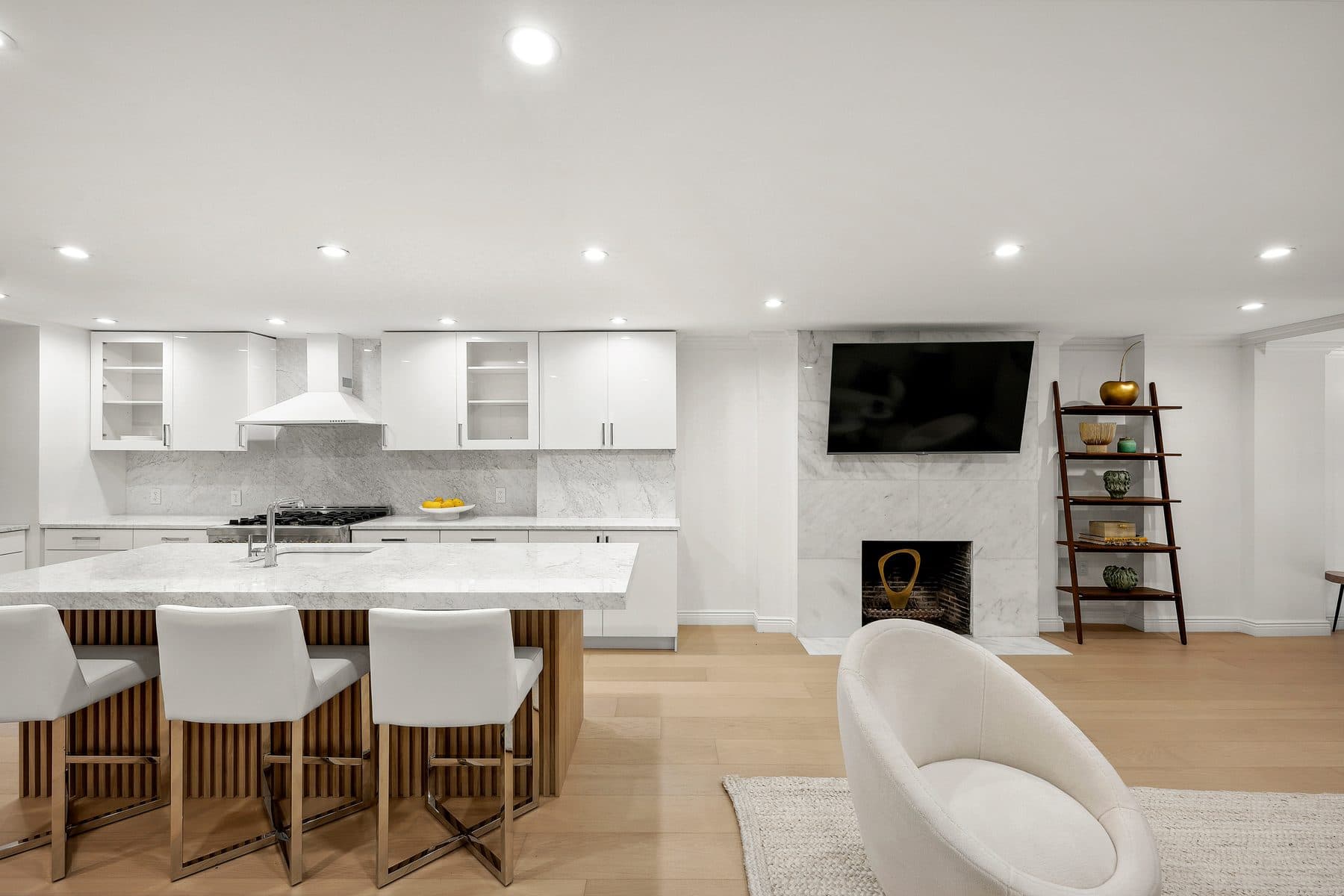 222 East 61st Street — photo 11