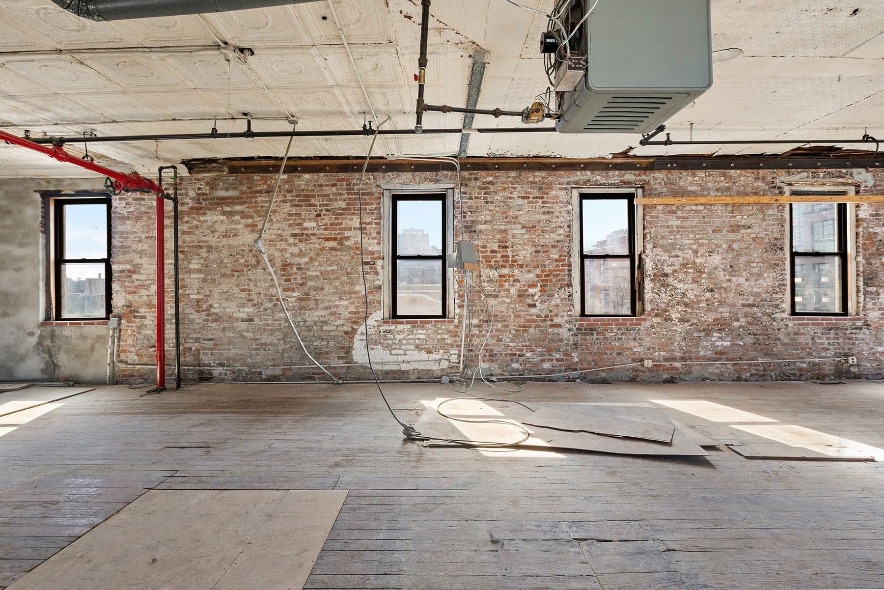 223 East 2nd Street — photo 4