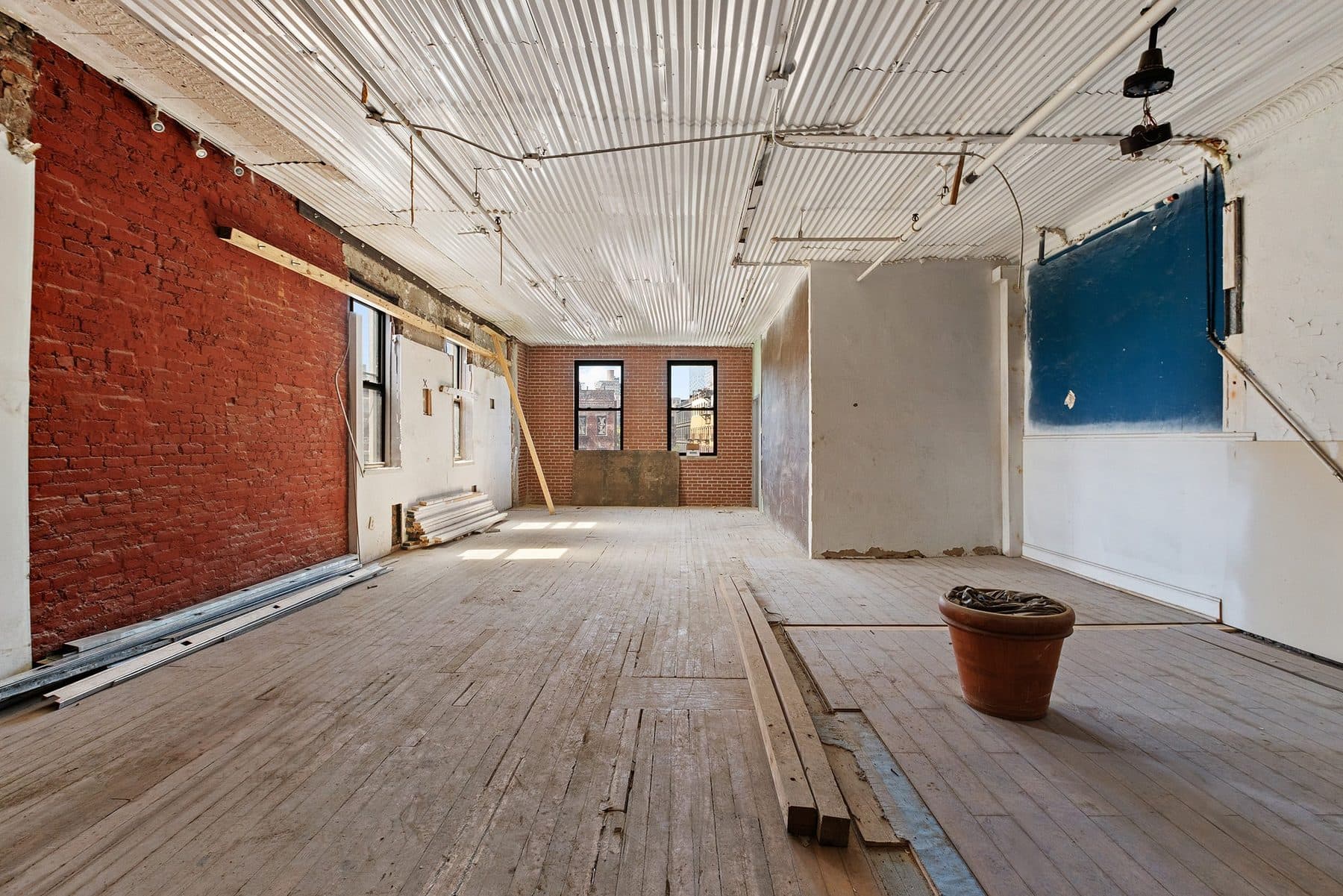 223 East 2nd Street — photo 6