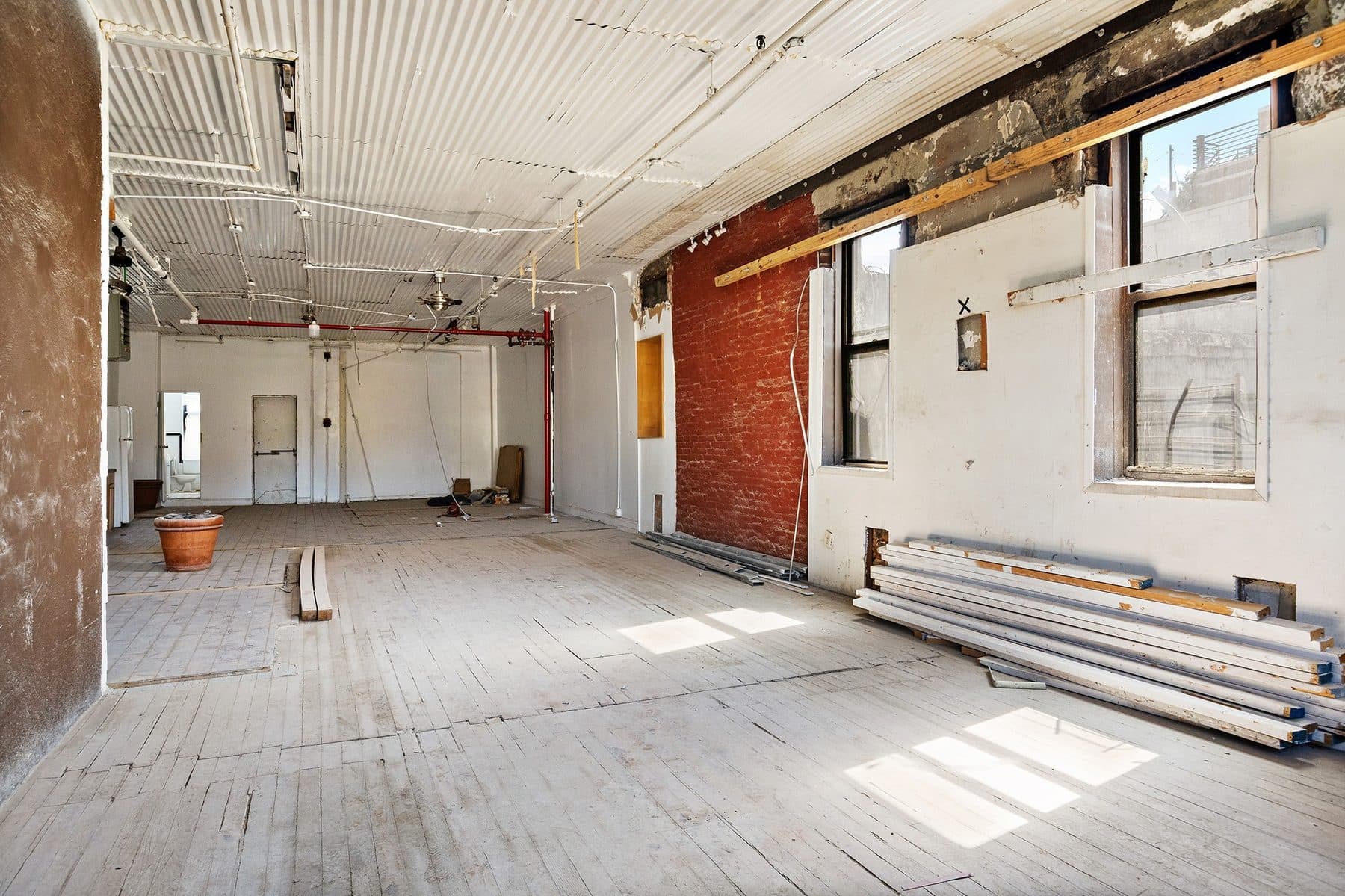 223 East 2nd Street — photo 7
