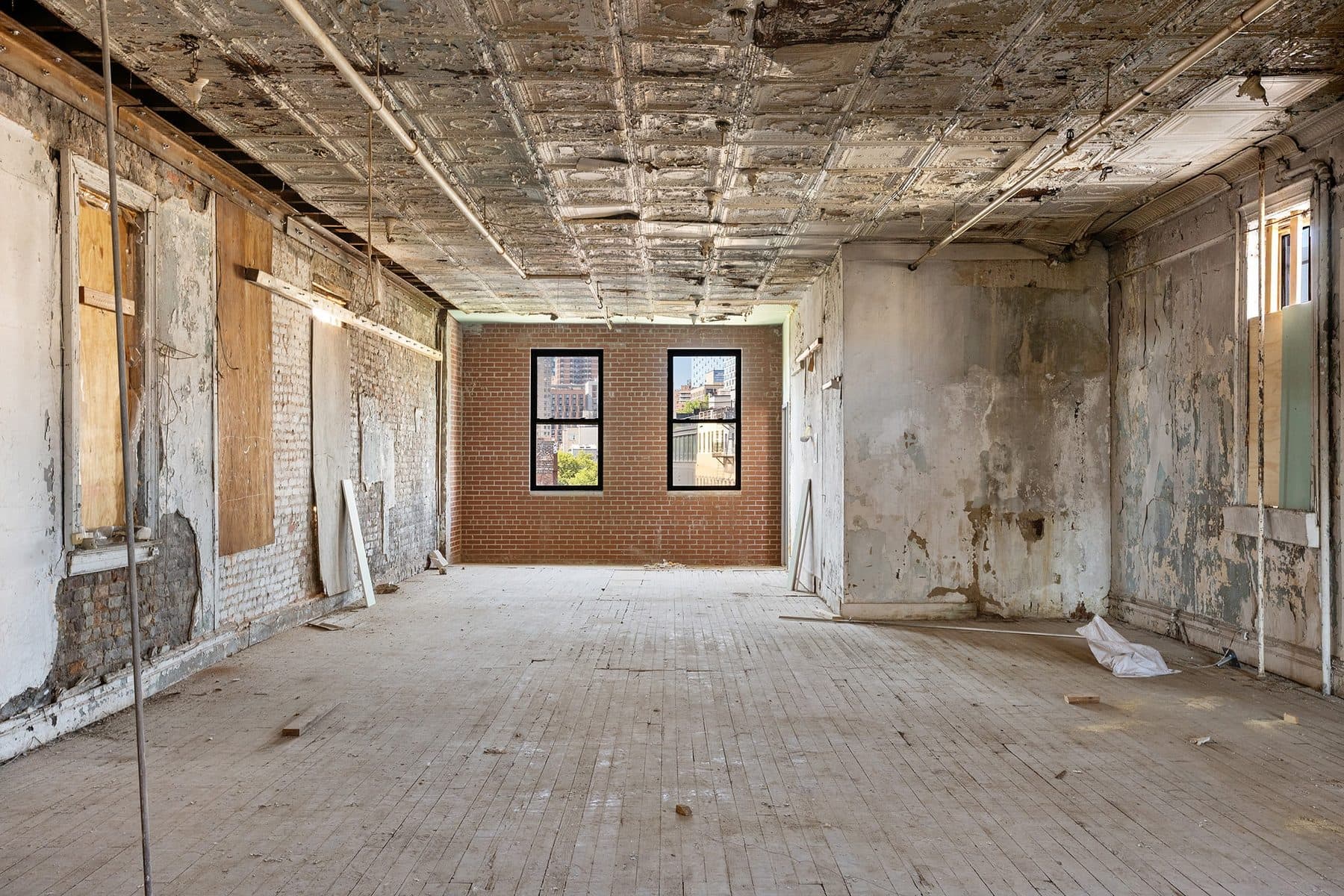 223 East 2nd Street — photo 8