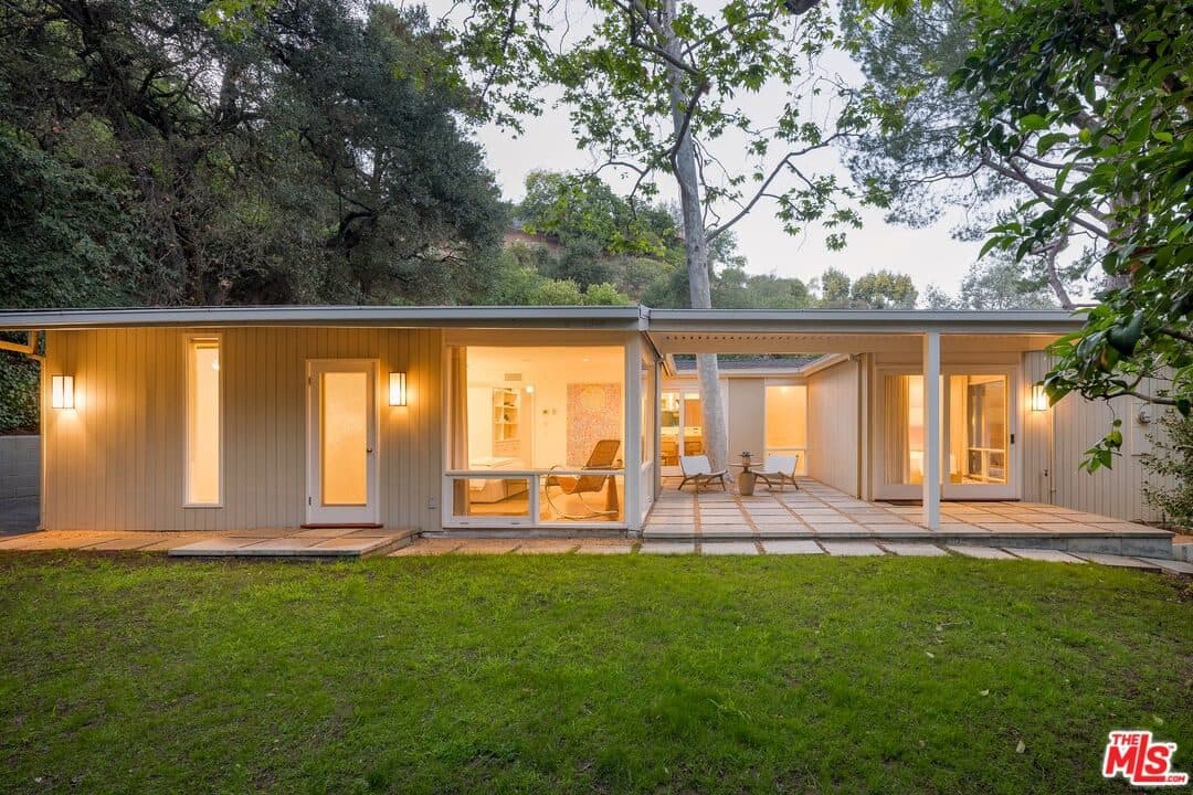 2275 Bowmont Drive — photo 15