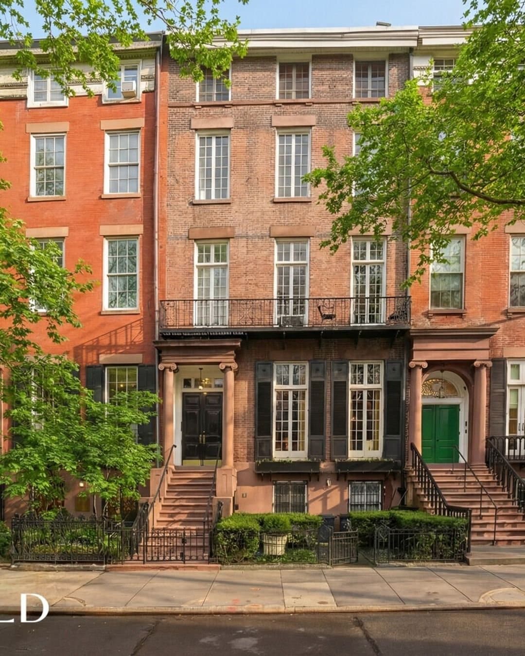 23 Washington Square North