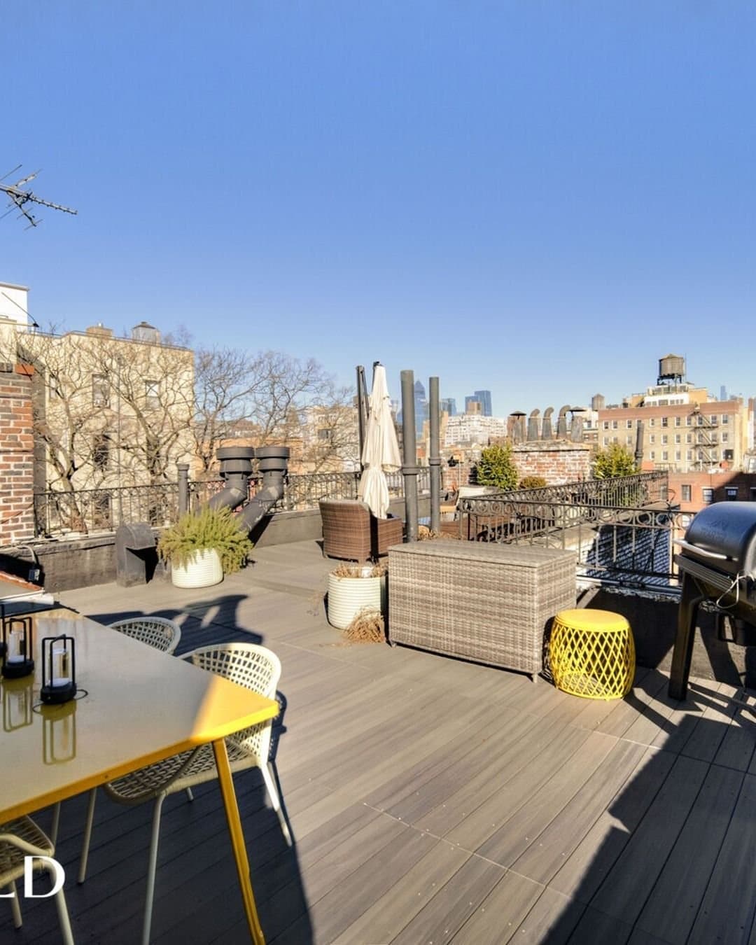 23 Washington Square North — photo 10