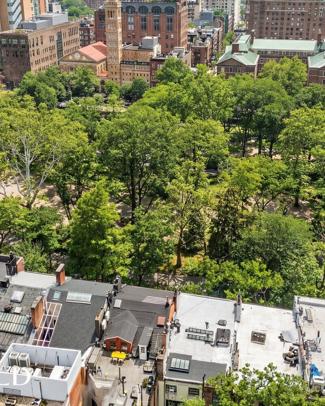 23 Washington Square North — photo 14