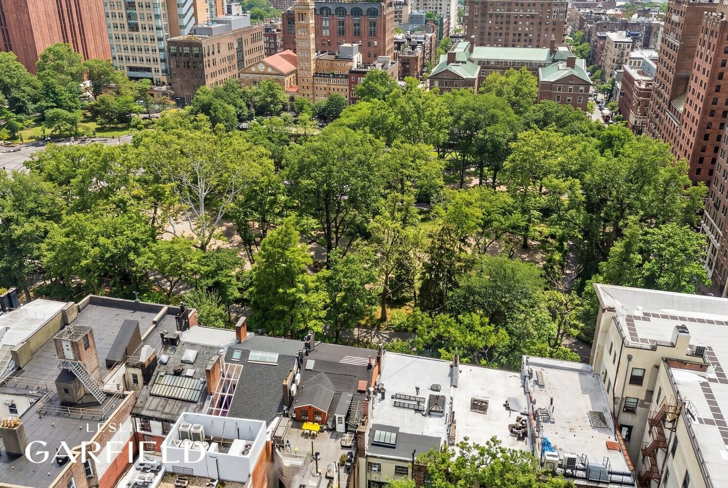 23 Washington Square North — photo 14
