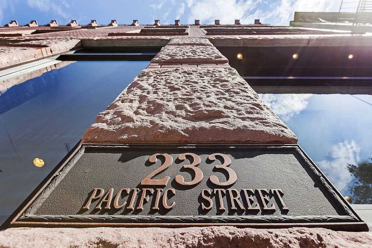 233 Pacific Street — photo 23