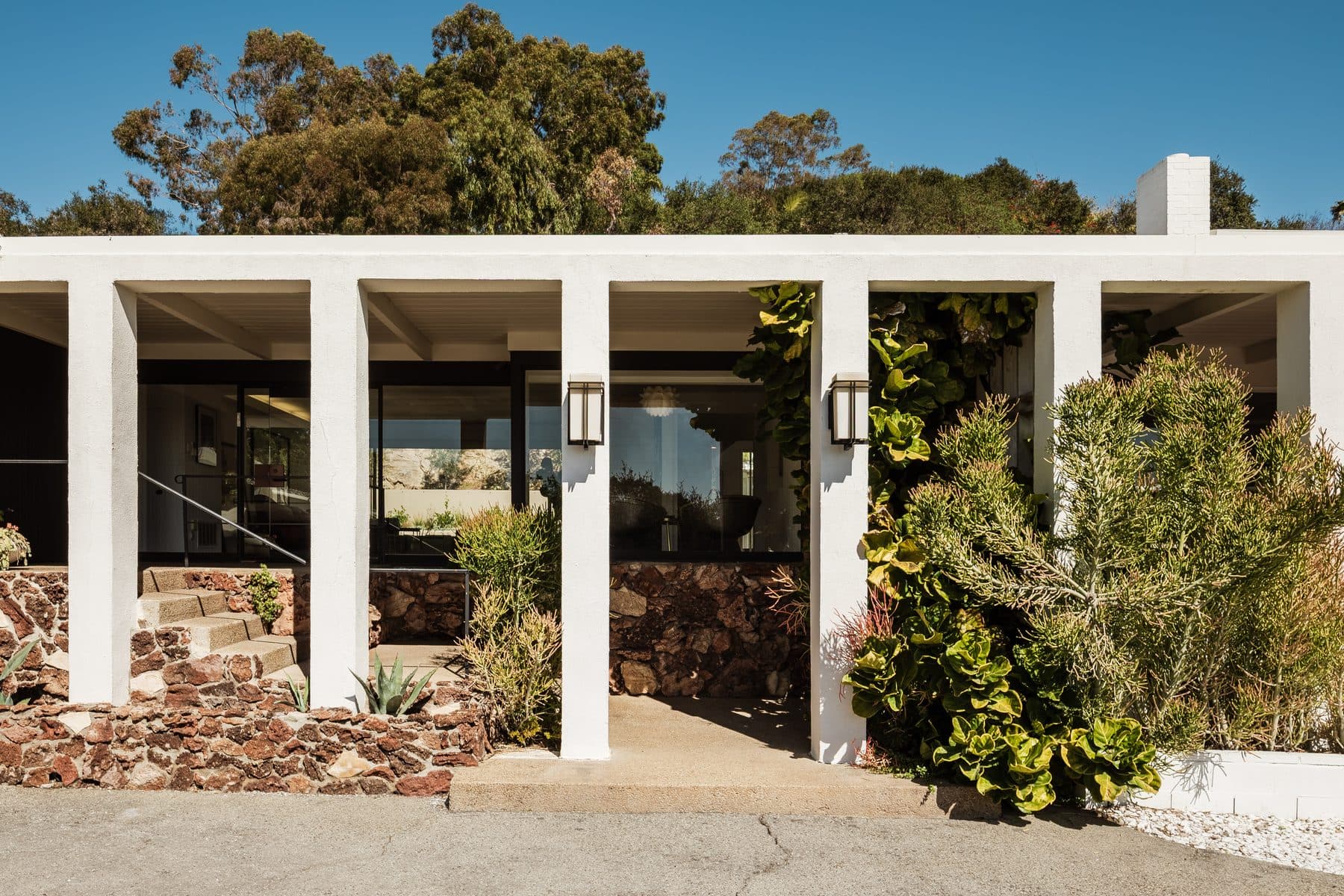 248 N Glenroy Avenue — photo 3