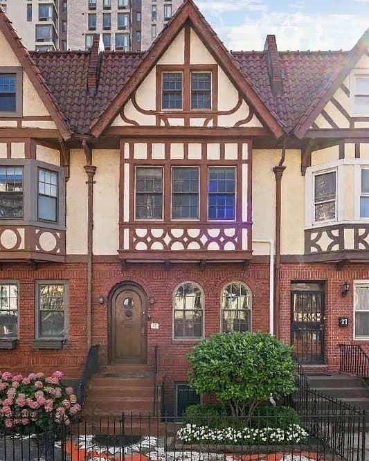 25 Chester Court — photo 1