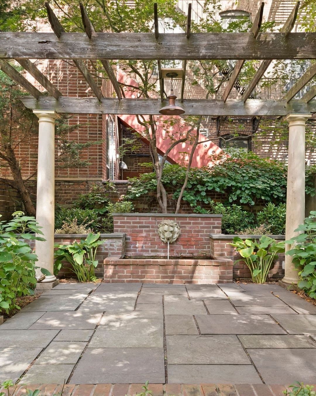 25 Vandam Street — photo 4