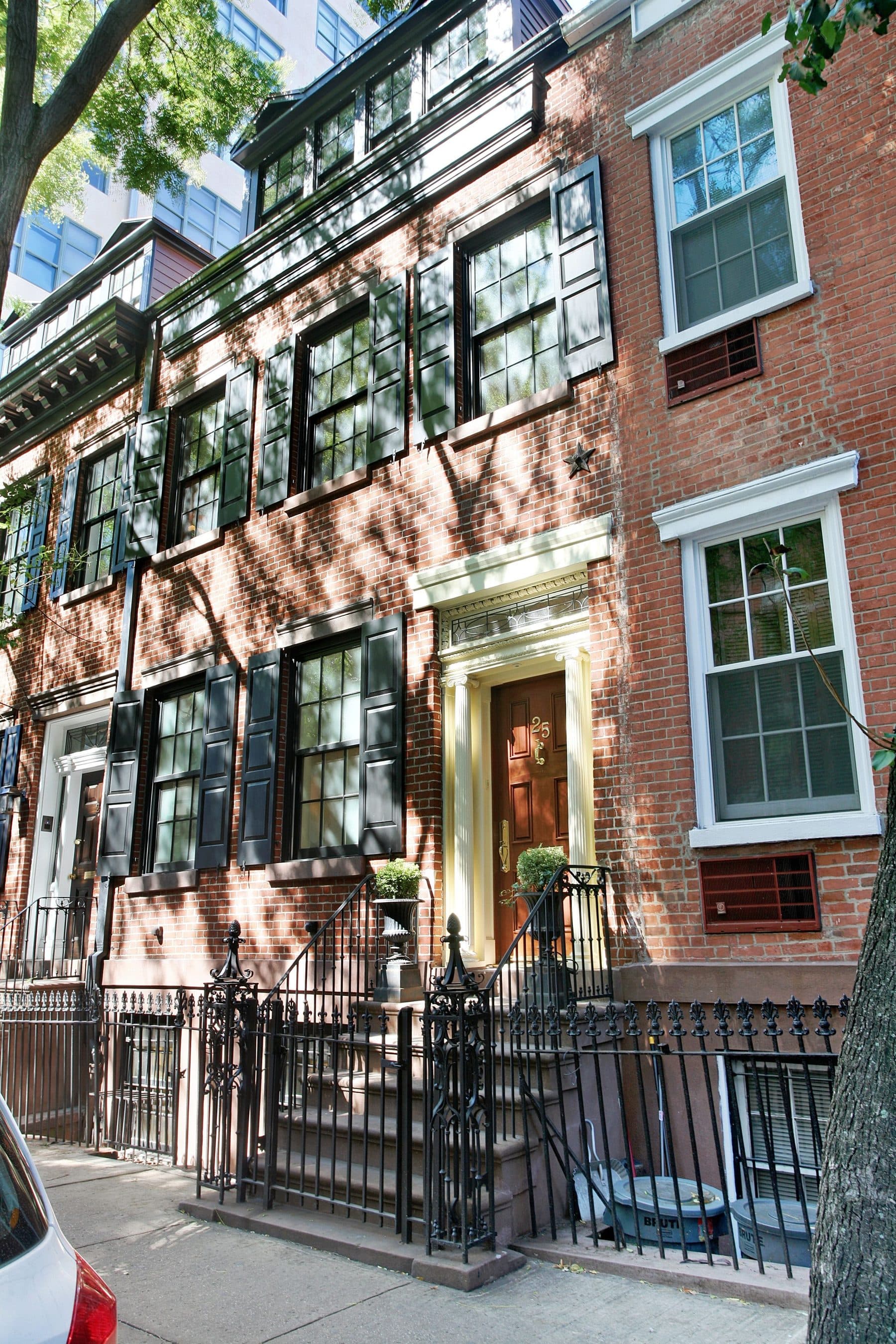 25 Vandam Street — photo 1