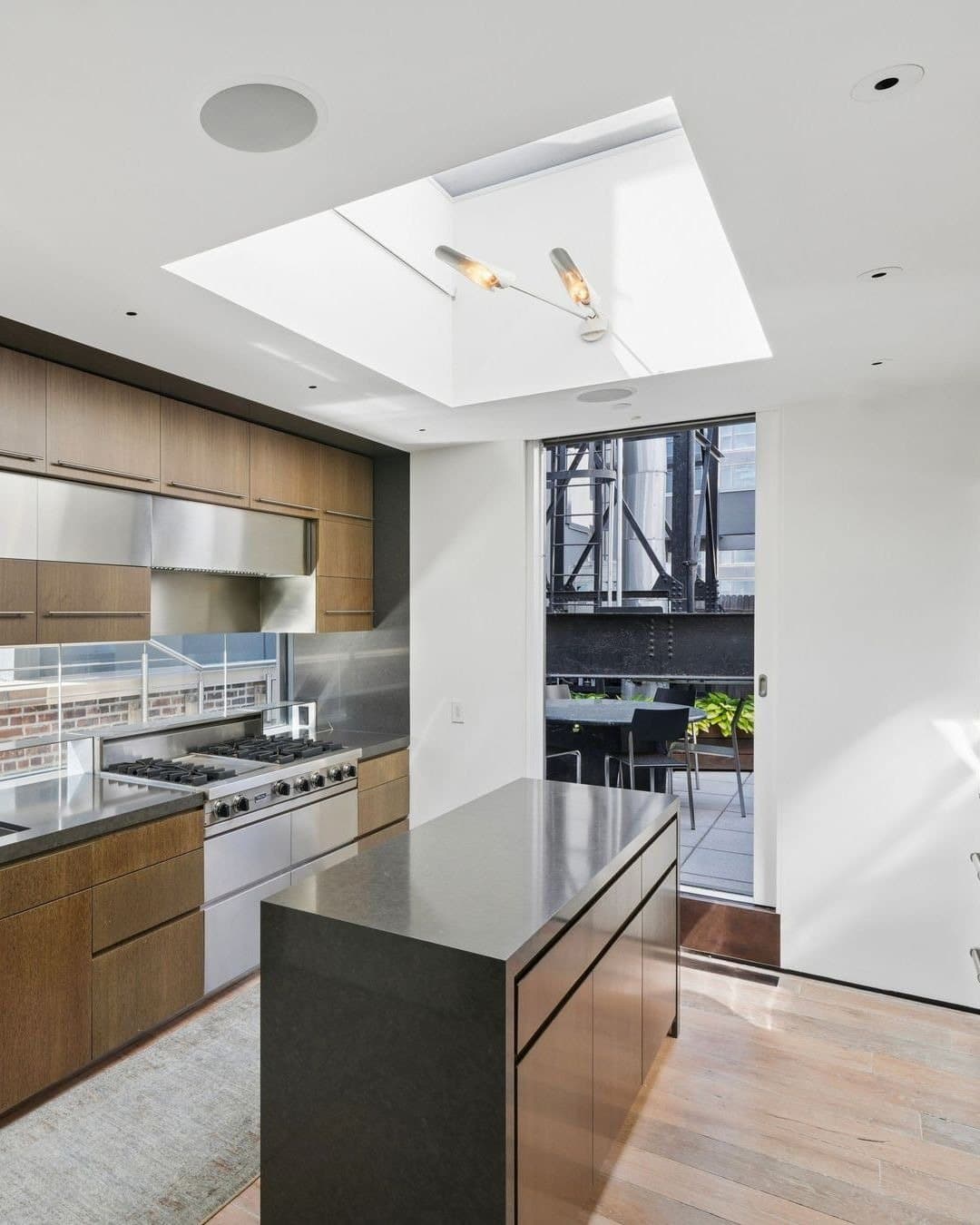 28 West 38th Street — photo 5