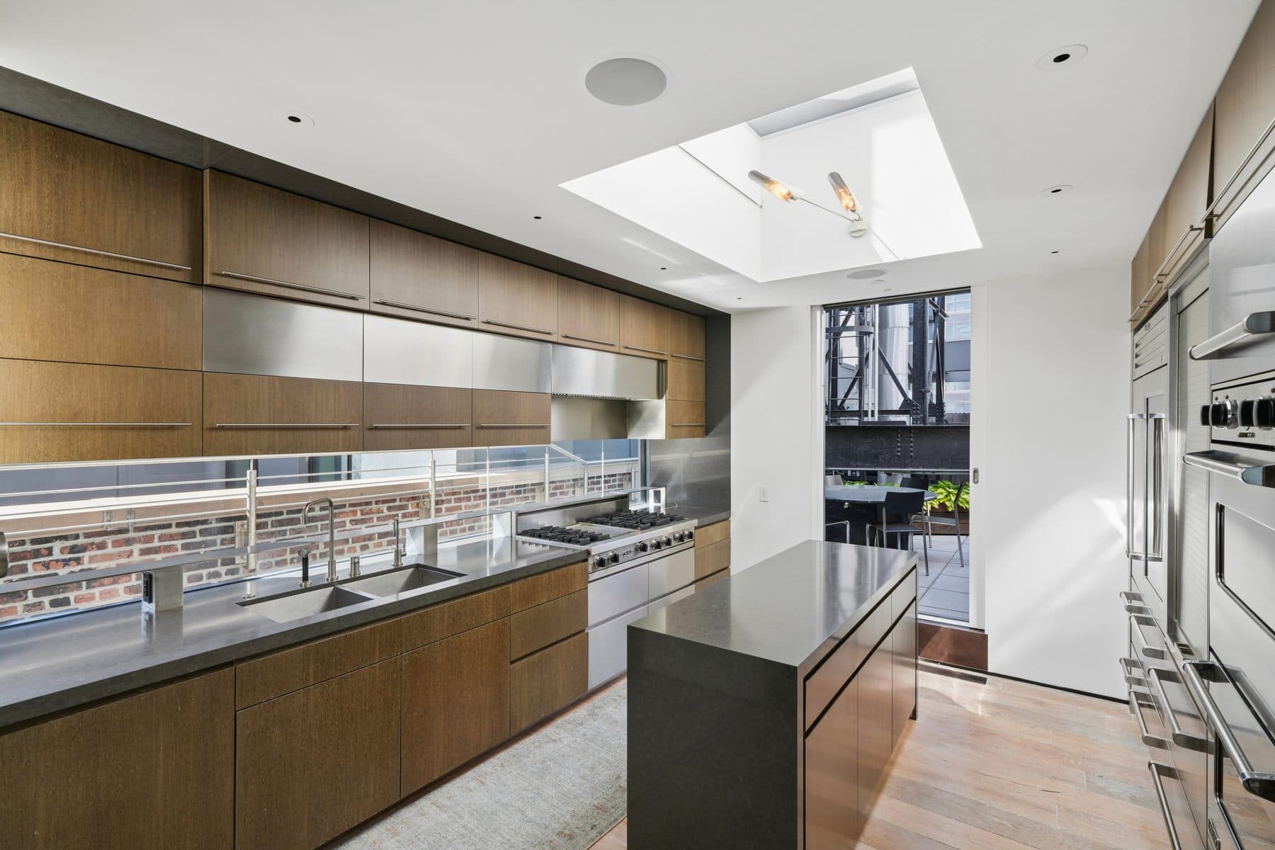 28 West 38th Street — photo 3