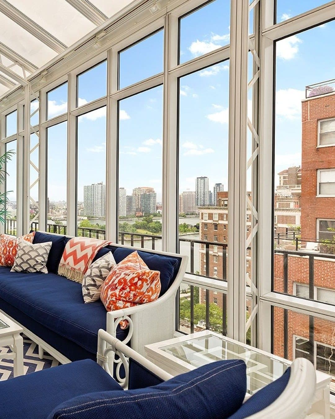 30 Sutton Place — photo 5