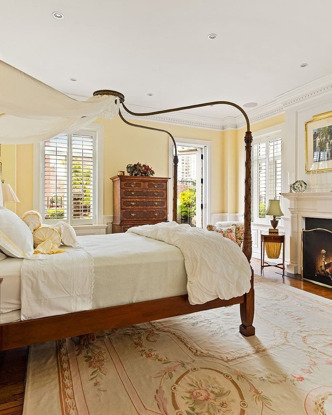 30 Sutton Place — photo 8