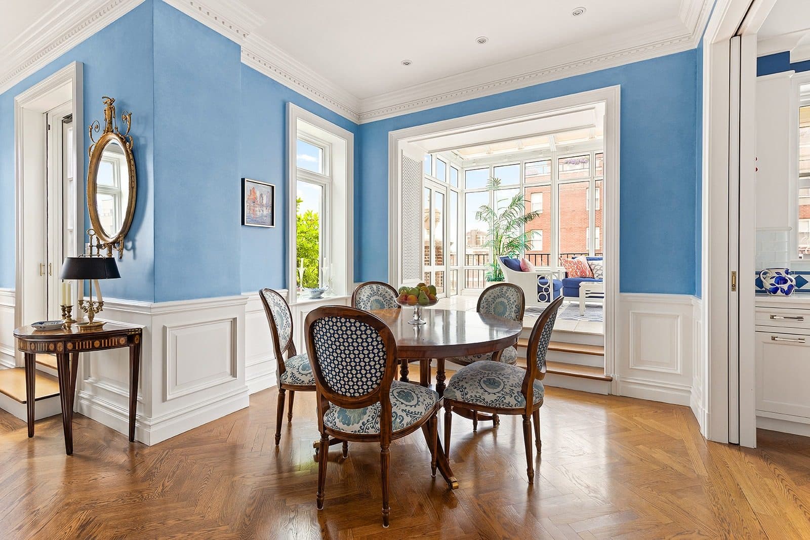 30 Sutton Place — photo 3