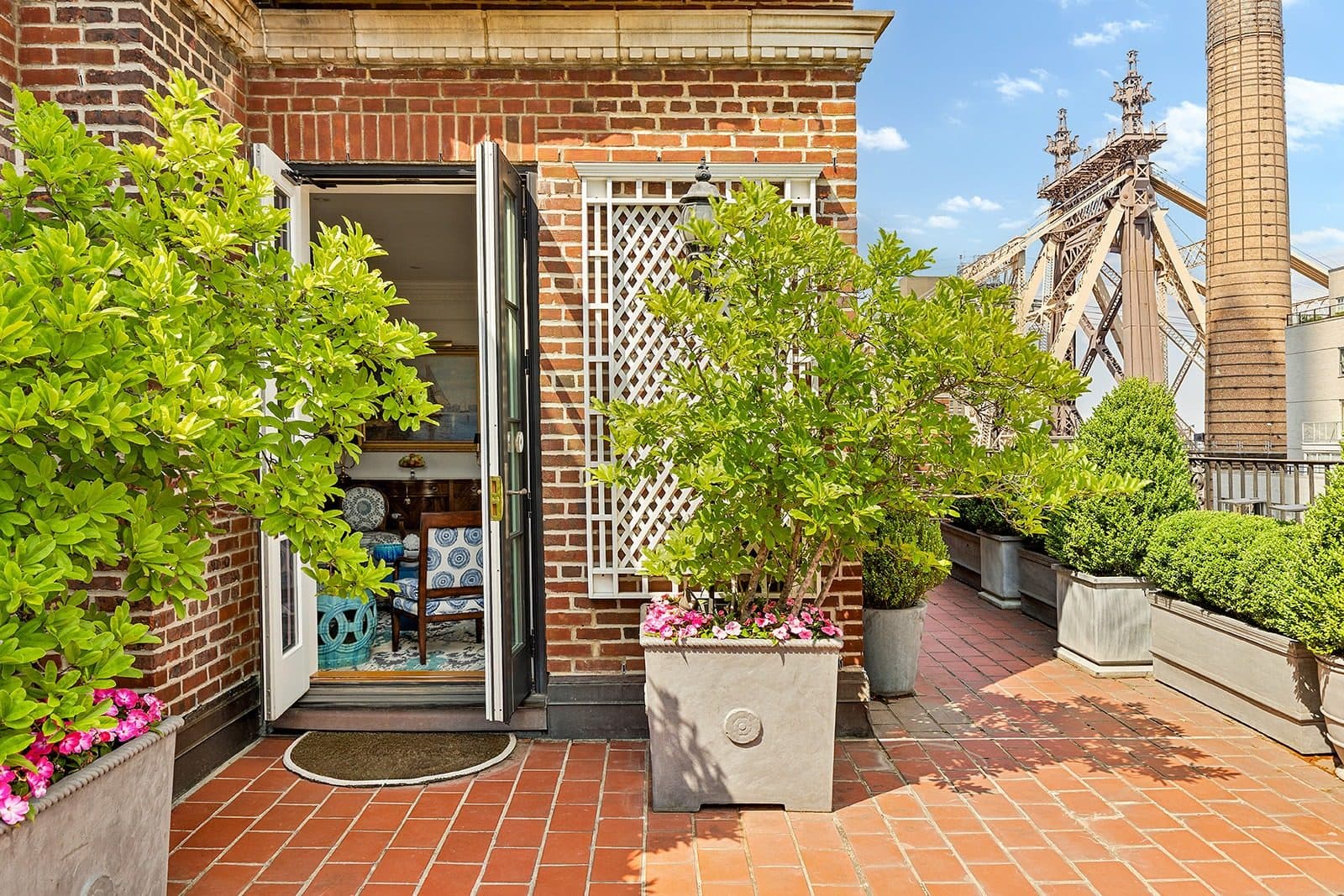 30 Sutton Place — photo 14