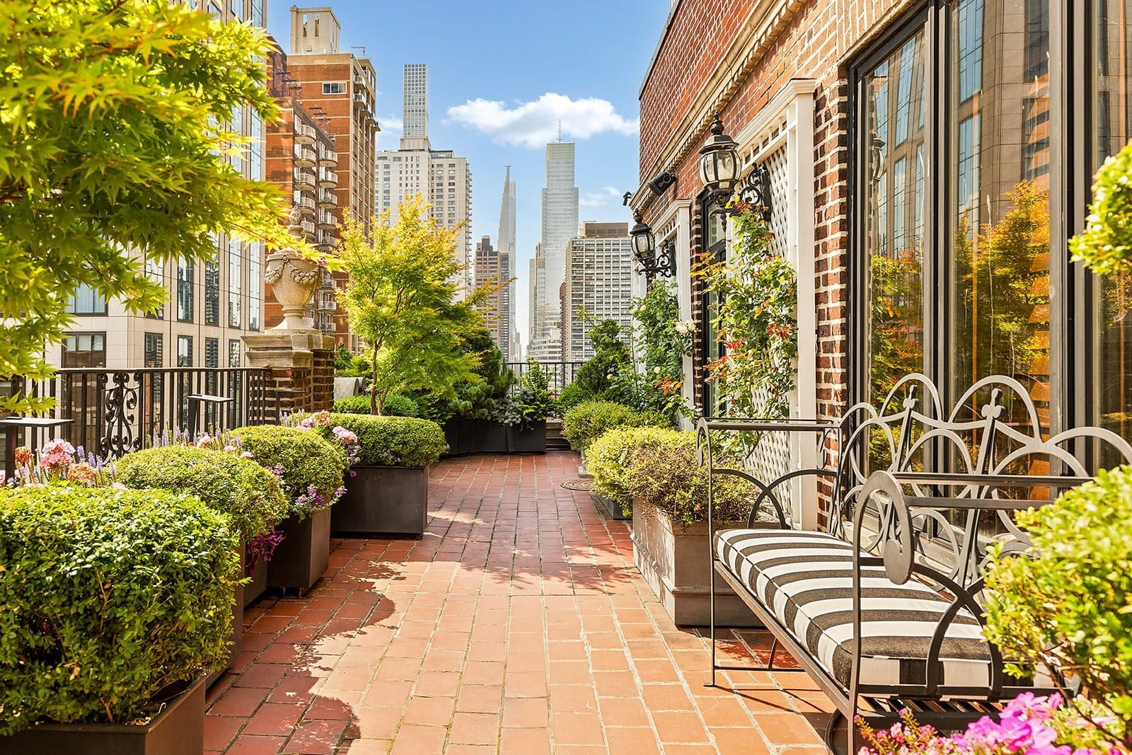 30 Sutton Place — photo 15
